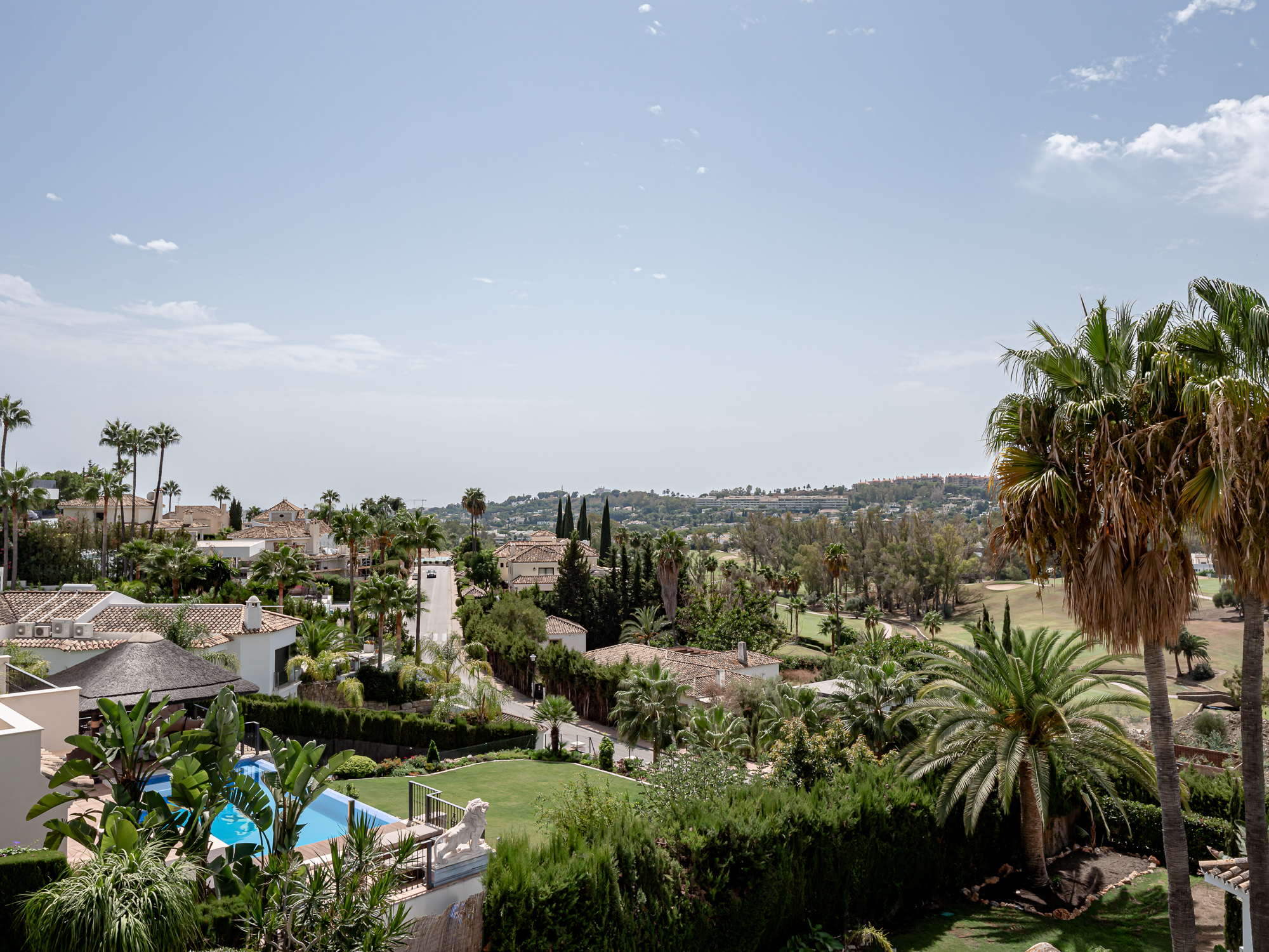 HERMOSA Y ESPACIOSA VILLA CON VISTAS AL CAMPO DE GOLF