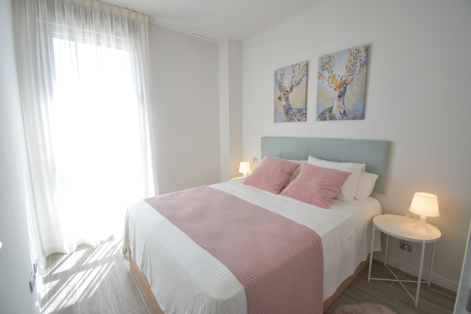 Apartamento nuevo muy soleado y con vistas al mar en Cancelada