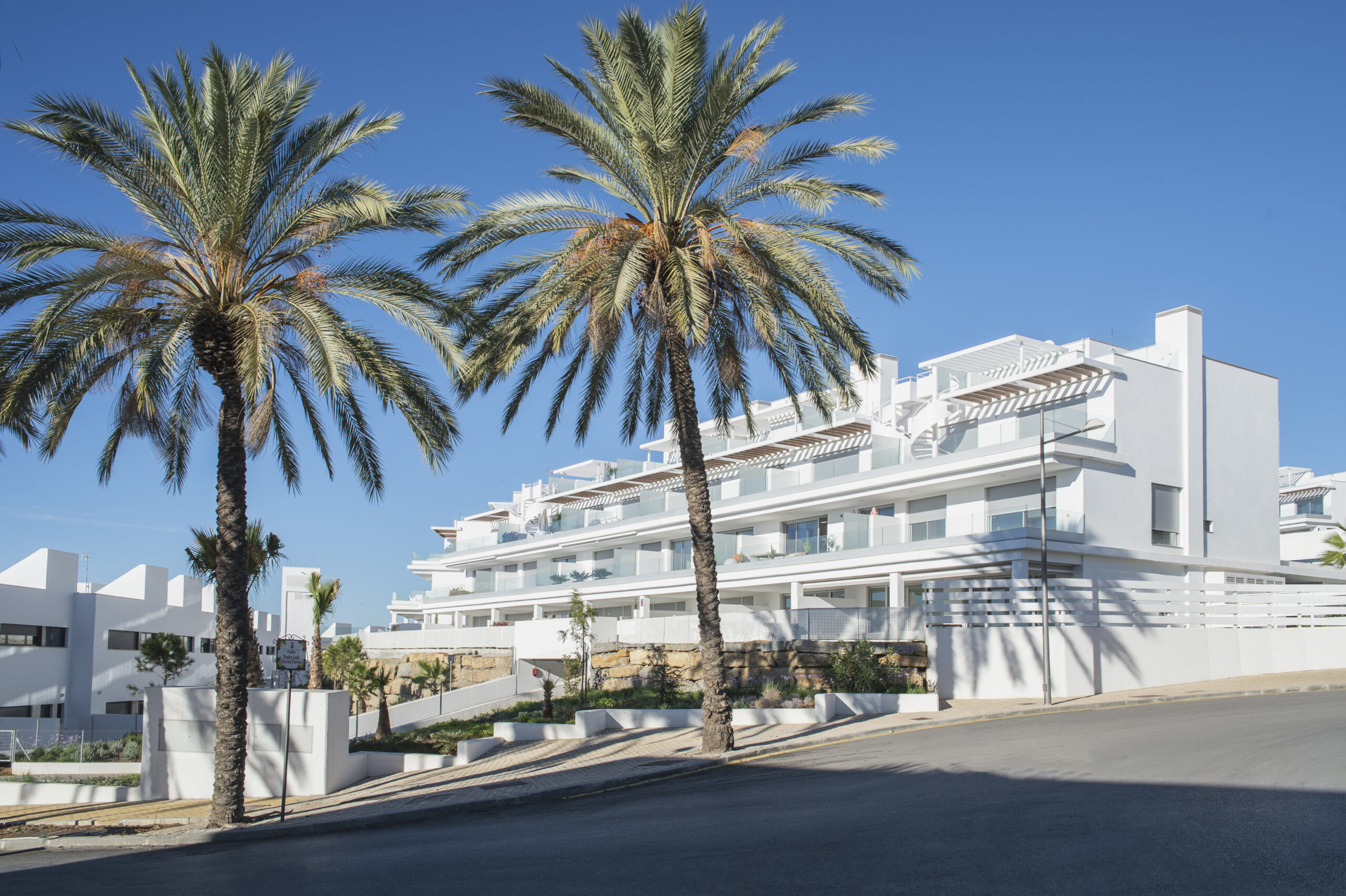 Apartamento nuevo muy soleado y con vistas al mar en Cancelada
