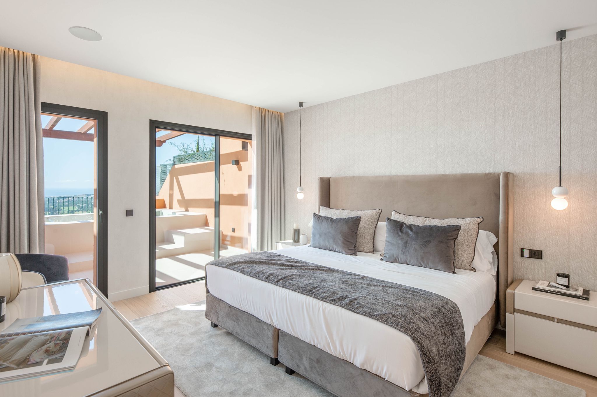 Alucinante y único ático dúplex en Nueva Andalucía