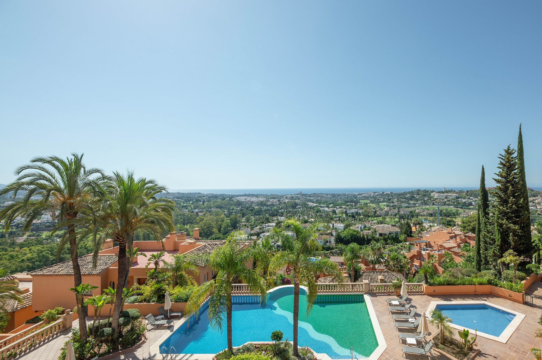 Alucinante y único ático dúplex en Nueva Andalucía