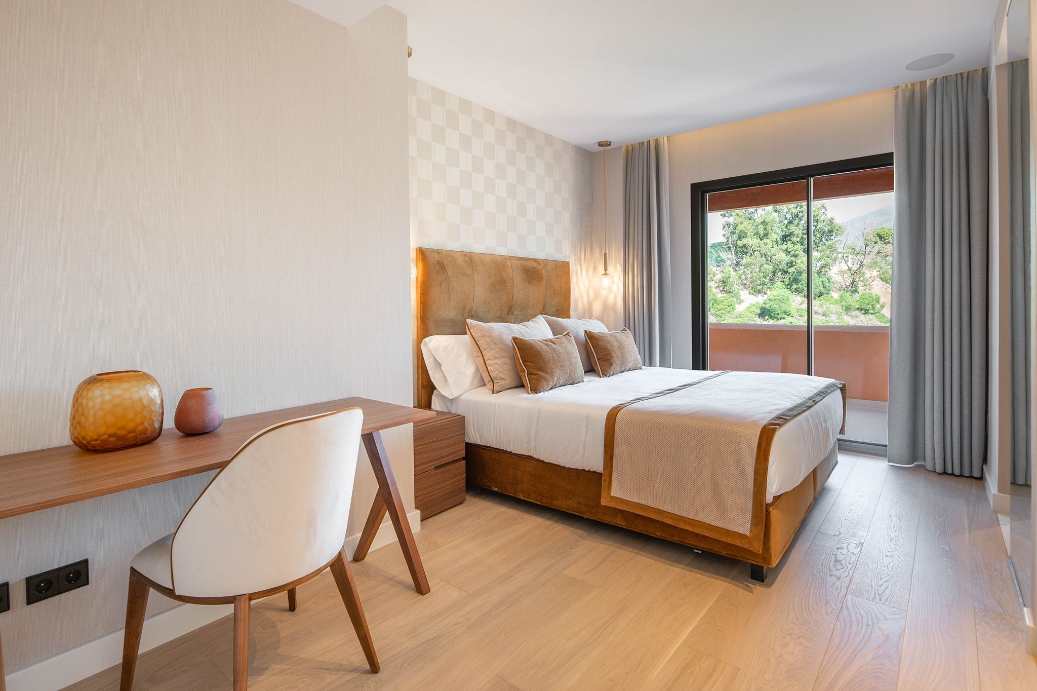 Alucinante y único ático dúplex en Nueva Andalucía
