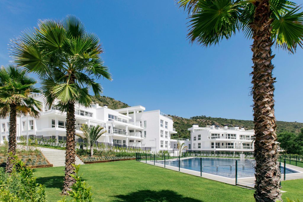 Hermoso desarrollo en rodeado de naturaleza en benahavis