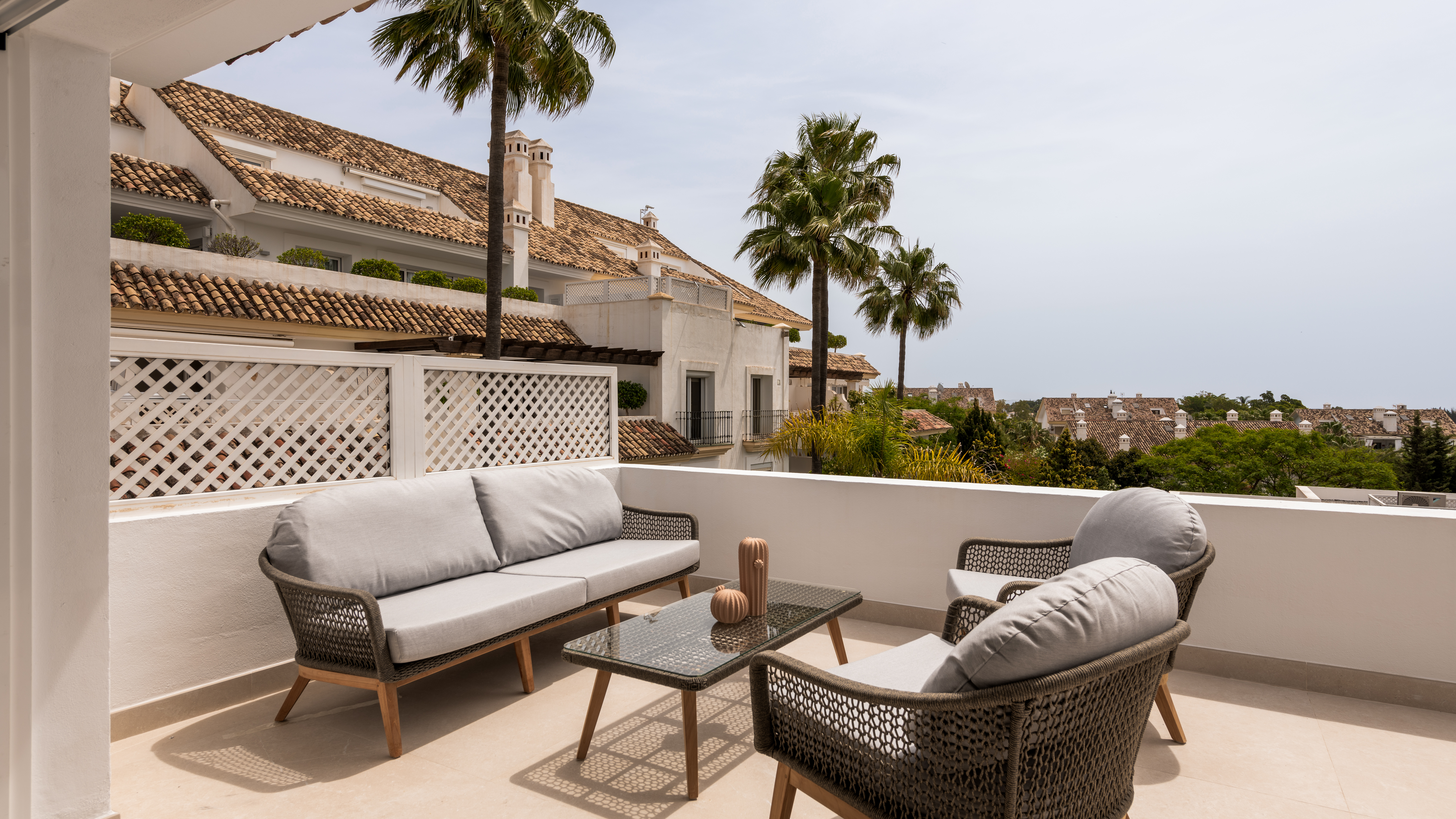 Apartamento de 3 dormitorios completamente renovado de primeras calidades en Monte Paraiso