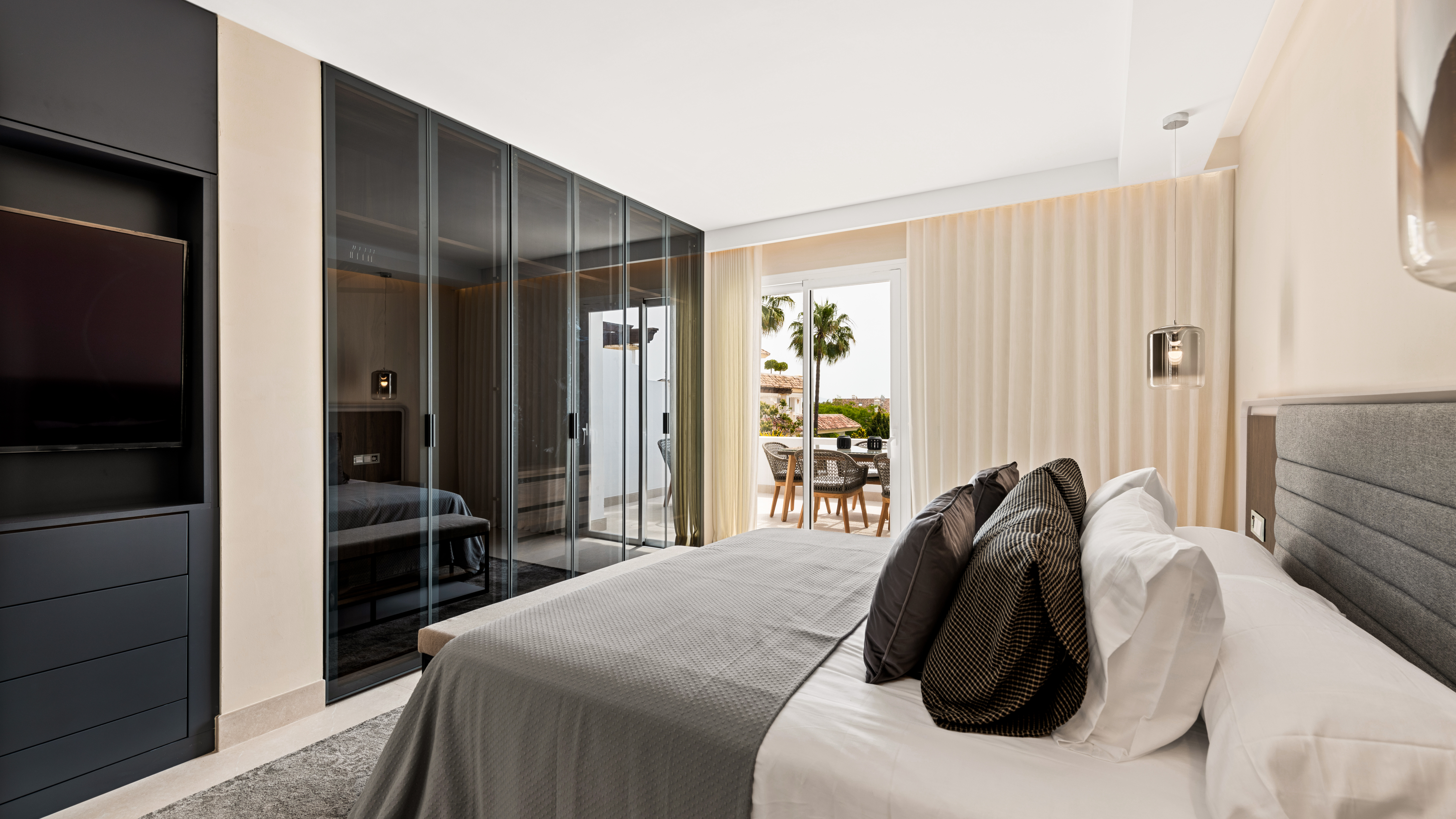 Apartamento de 3 dormitorios completamente renovado de primeras calidades en Monte Paraiso