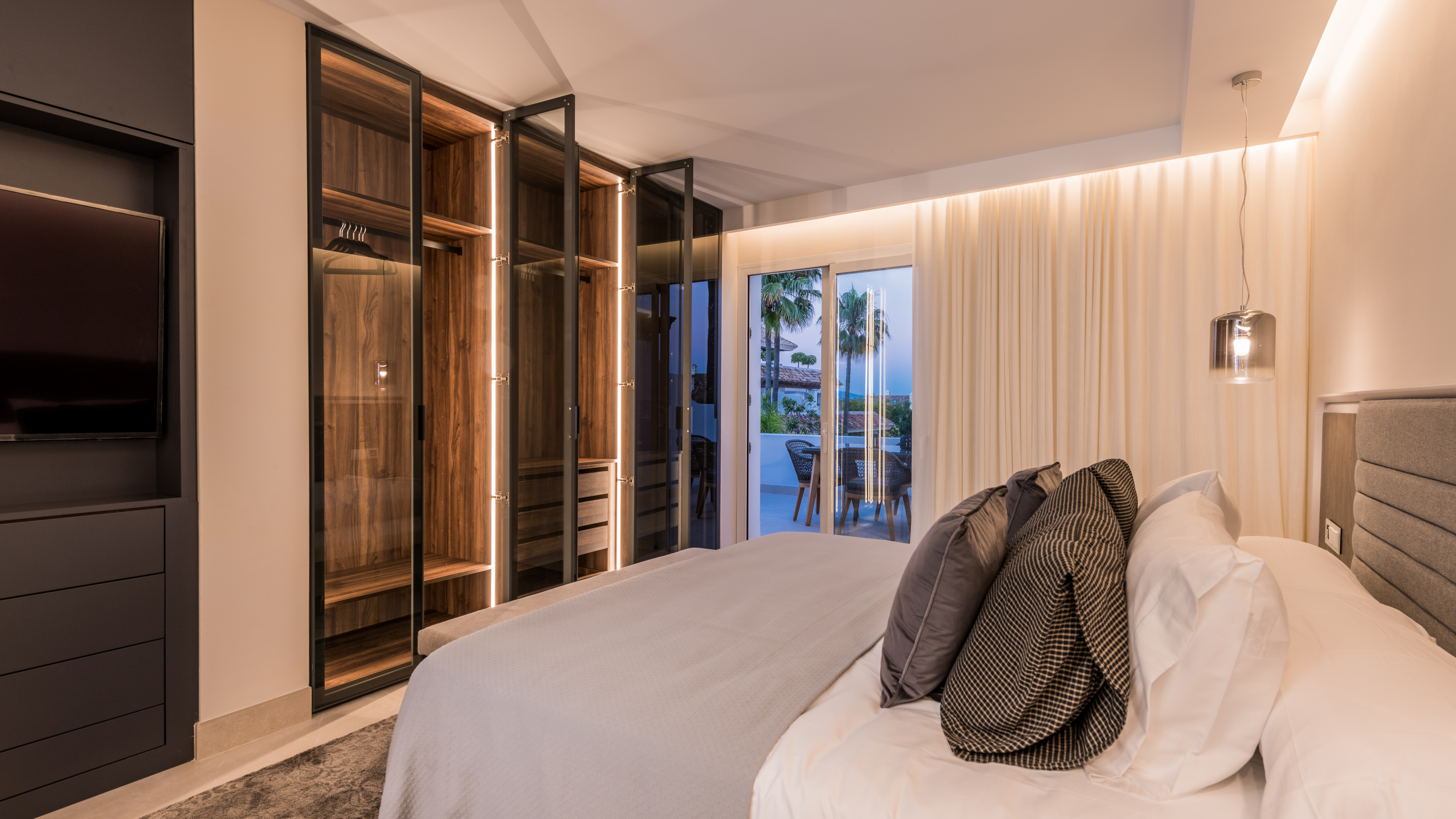 Apartamento de 3 dormitorios completamente renovado de primeras calidades en Monte Paraiso