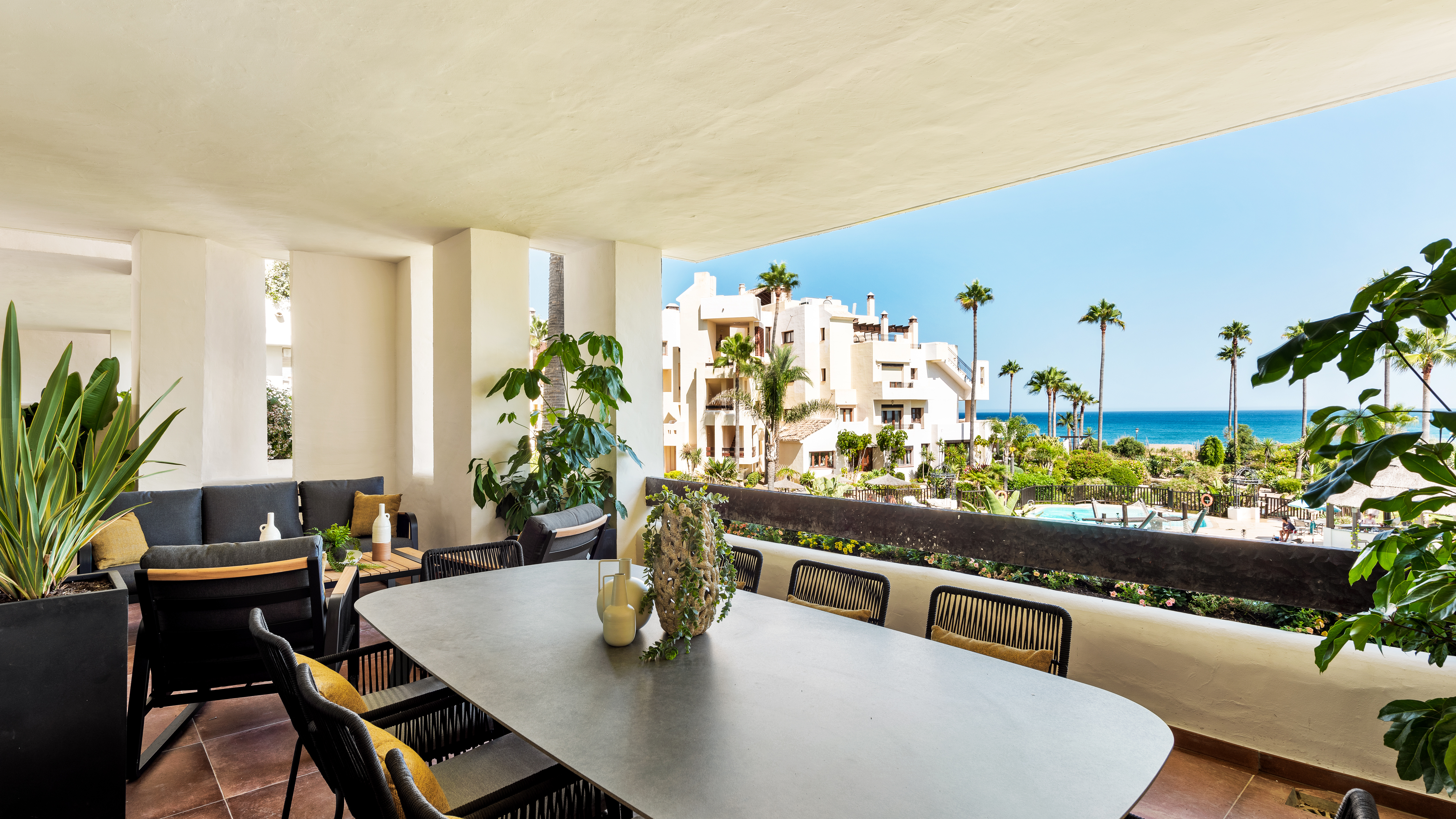 Precioso apartamento bajo con vistas al mar
