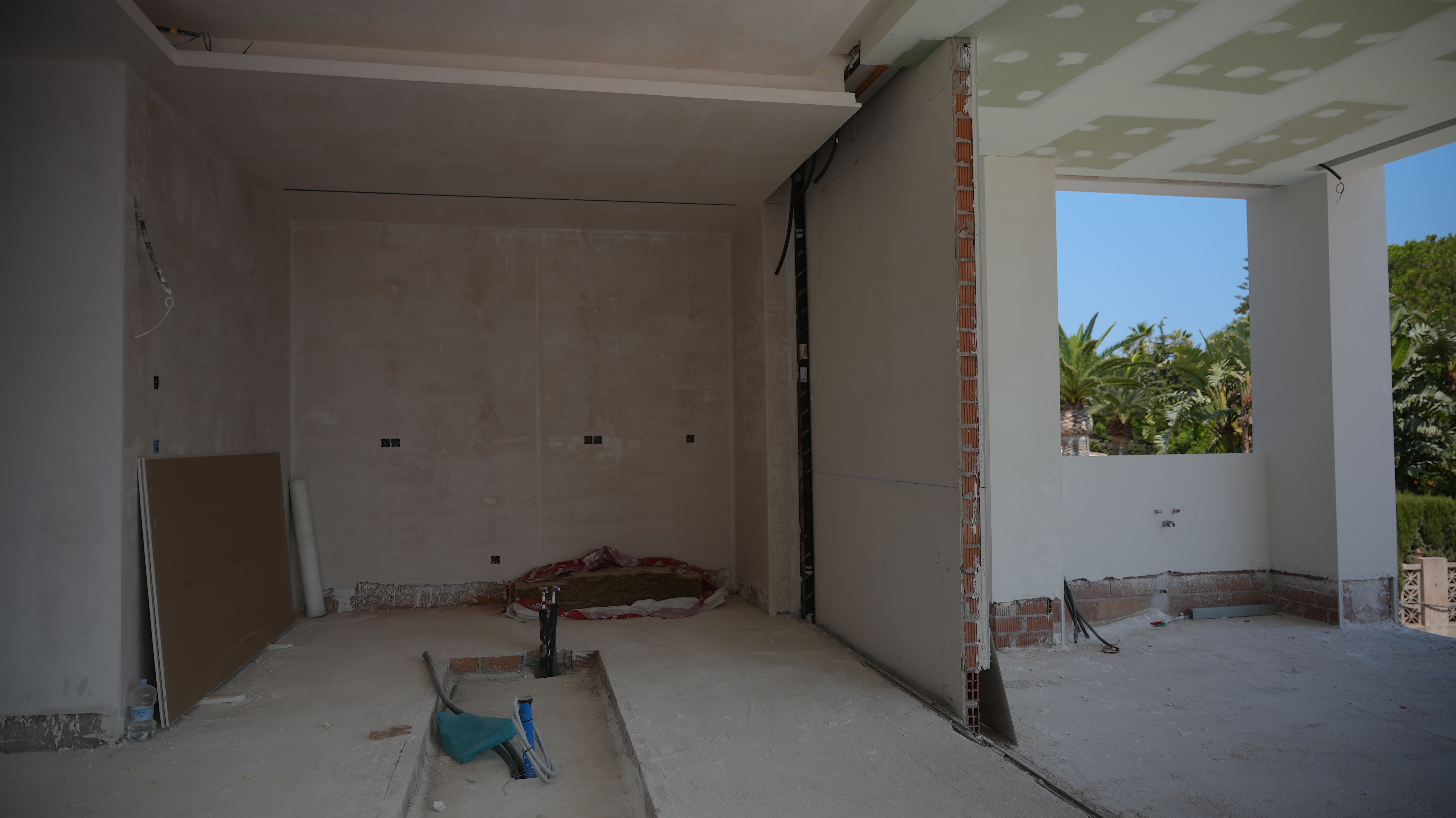 Neu gebaute Strandvilla, schlüsselfertig, in Marbella Ost