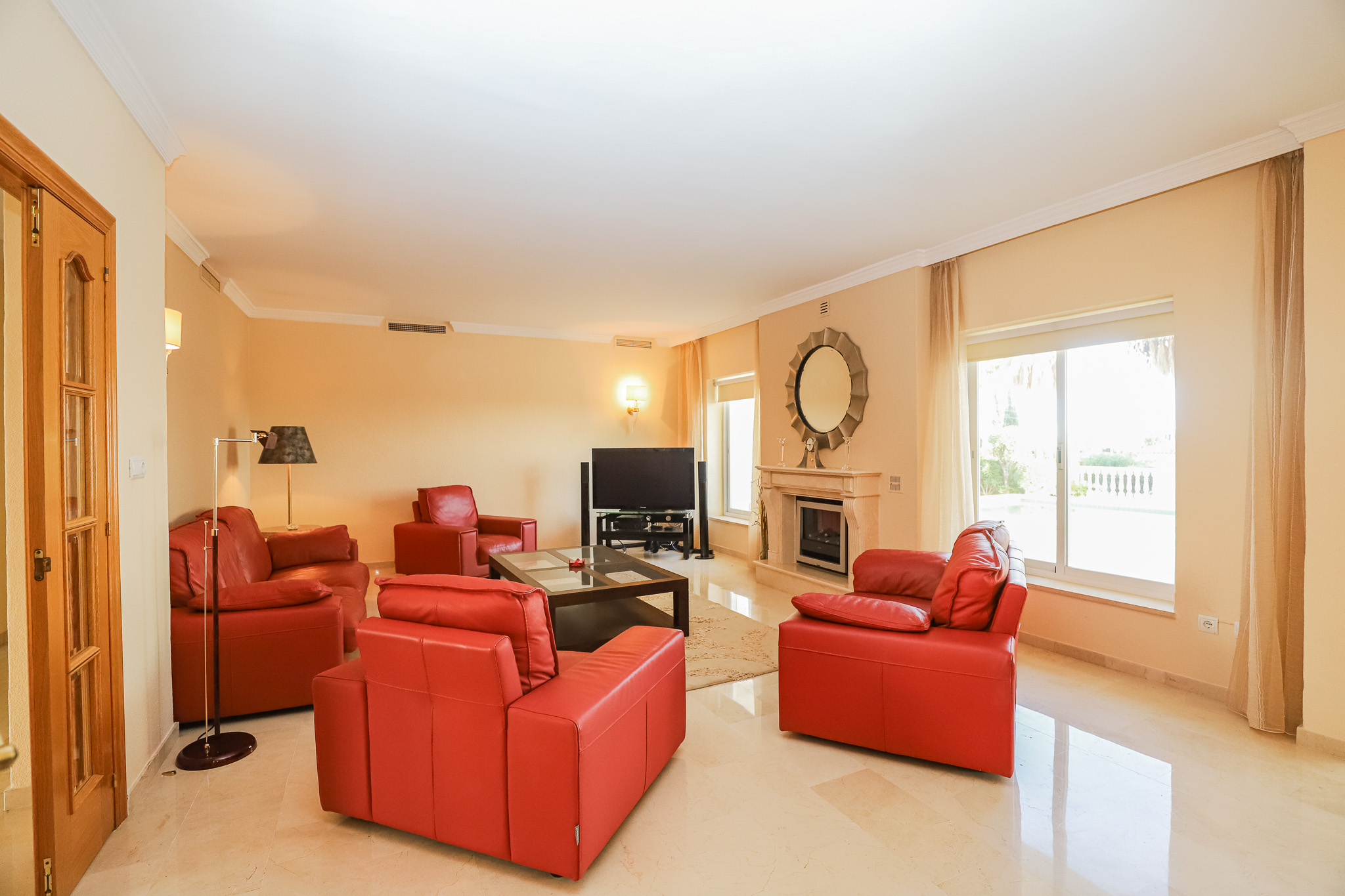 Villa neo-clasica en nueva Atalaya de Benahavis