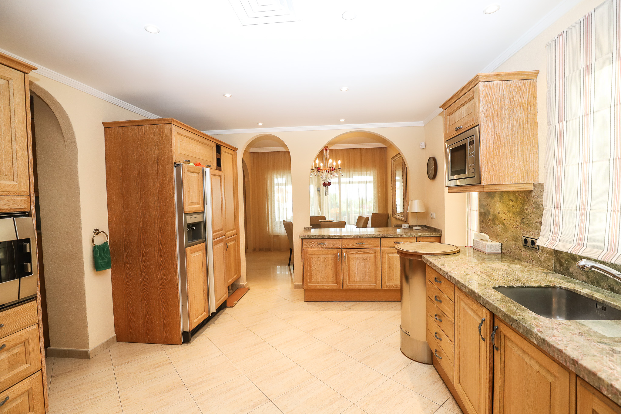 Villa neo-clasica en nueva Atalaya de Benahavis