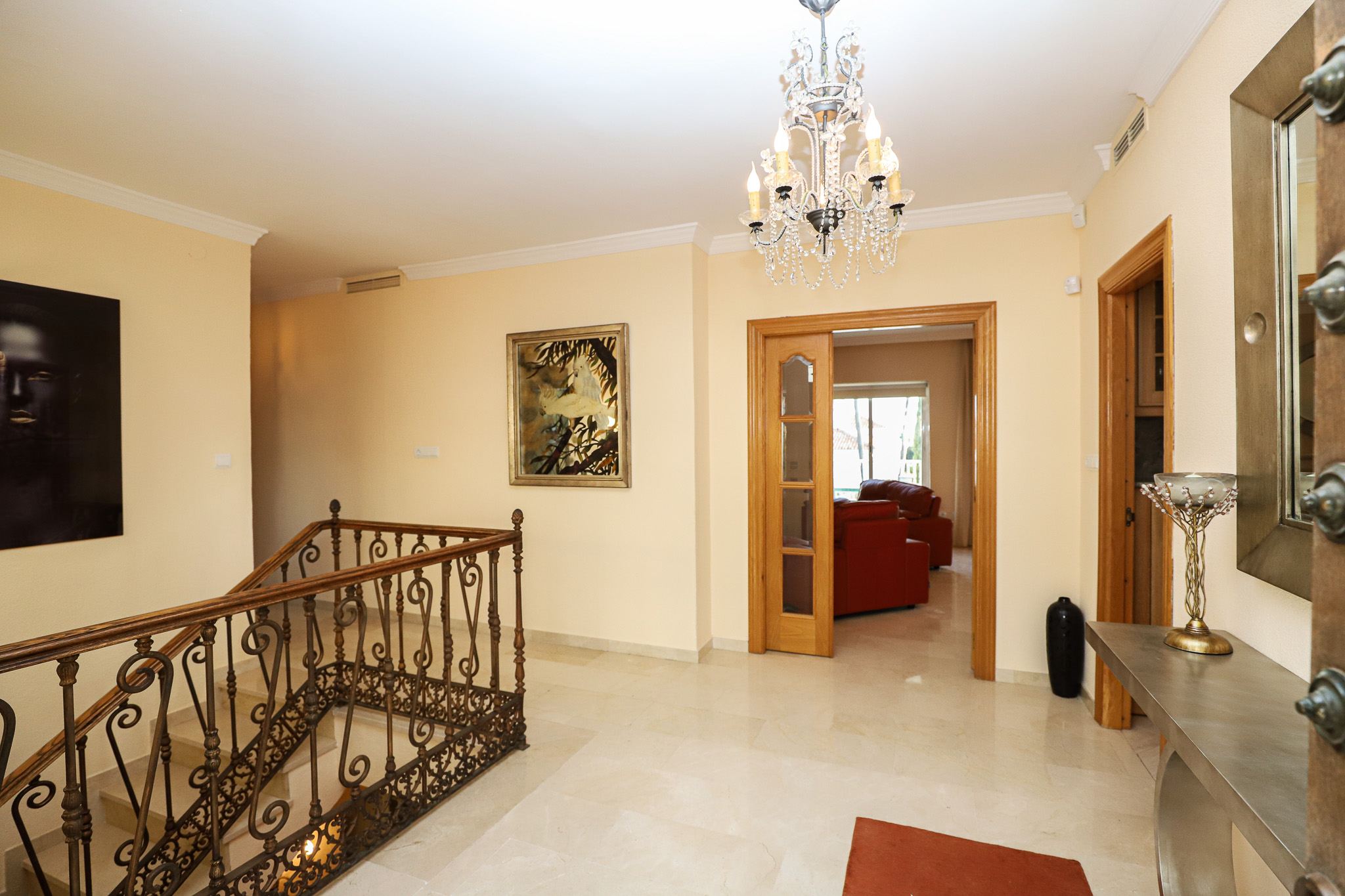 Villa neo-clasica en nueva Atalaya de Benahavis