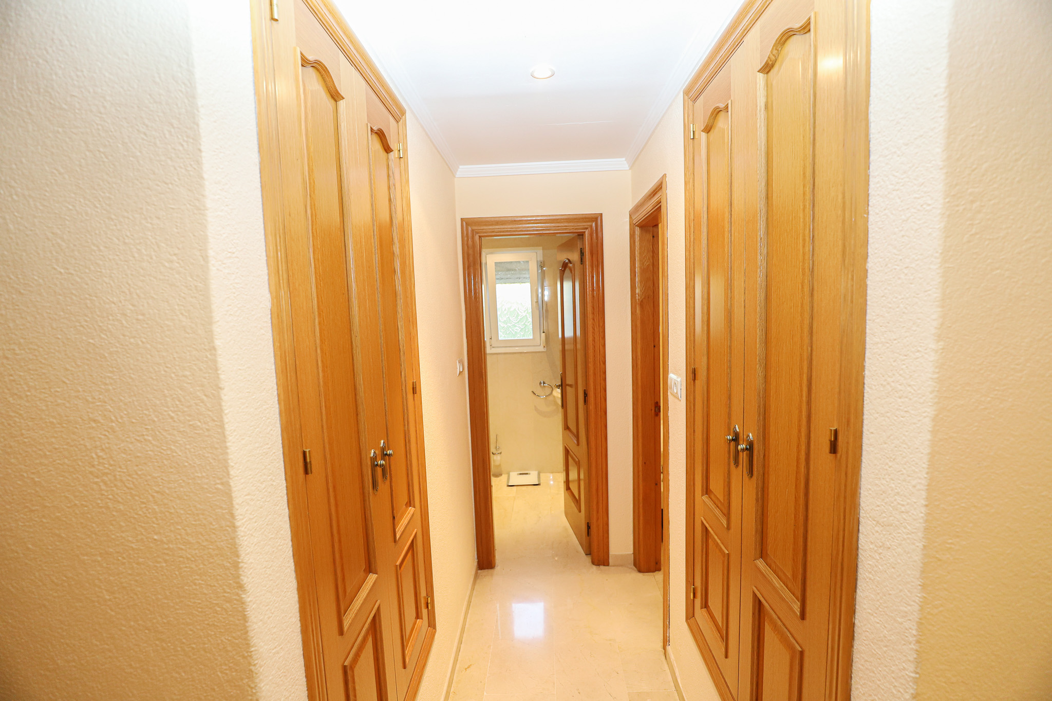 Villa neo-clasica en nueva Atalaya de Benahavis