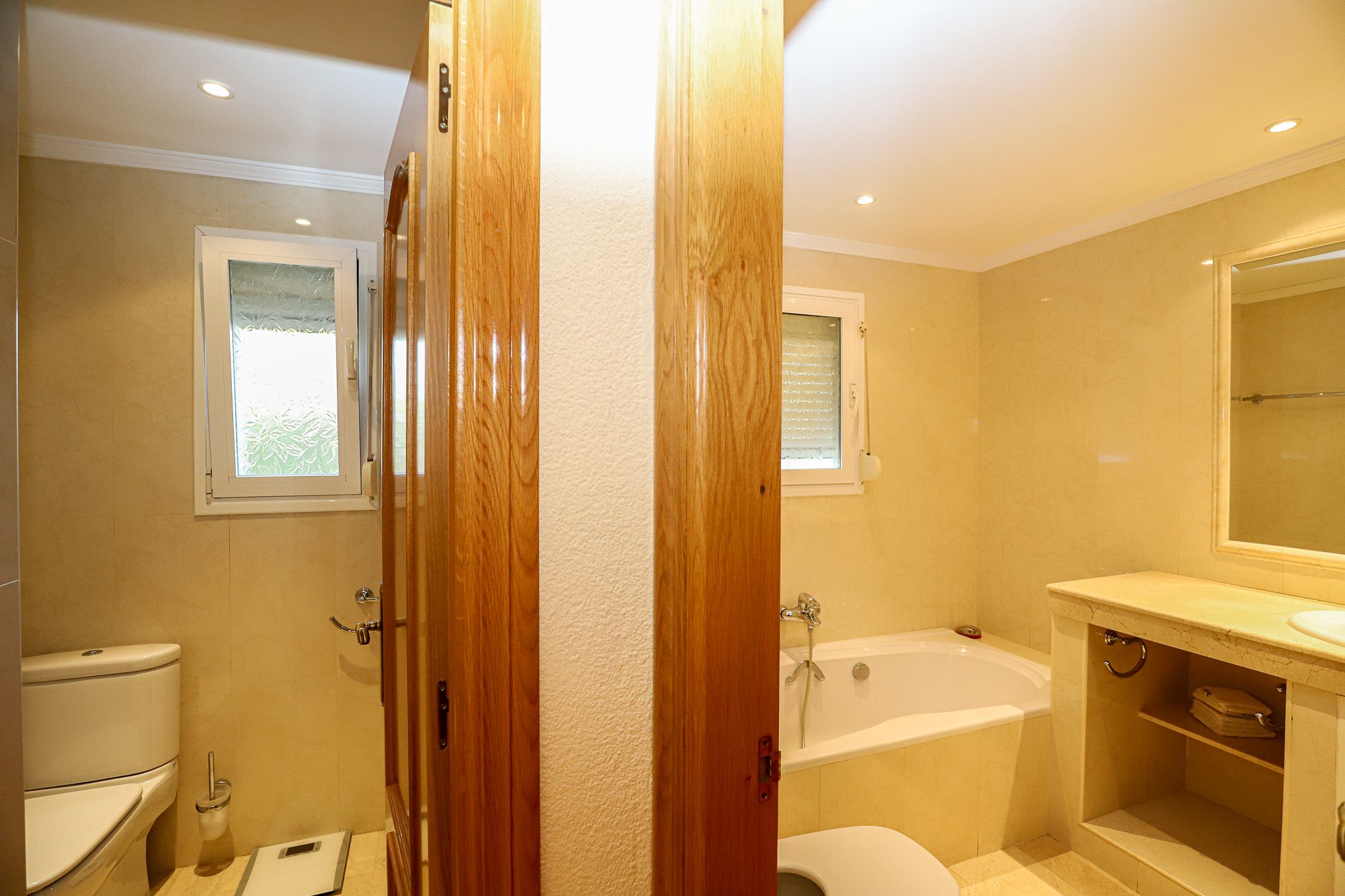 Villa neo-clasica en nueva Atalaya de Benahavis