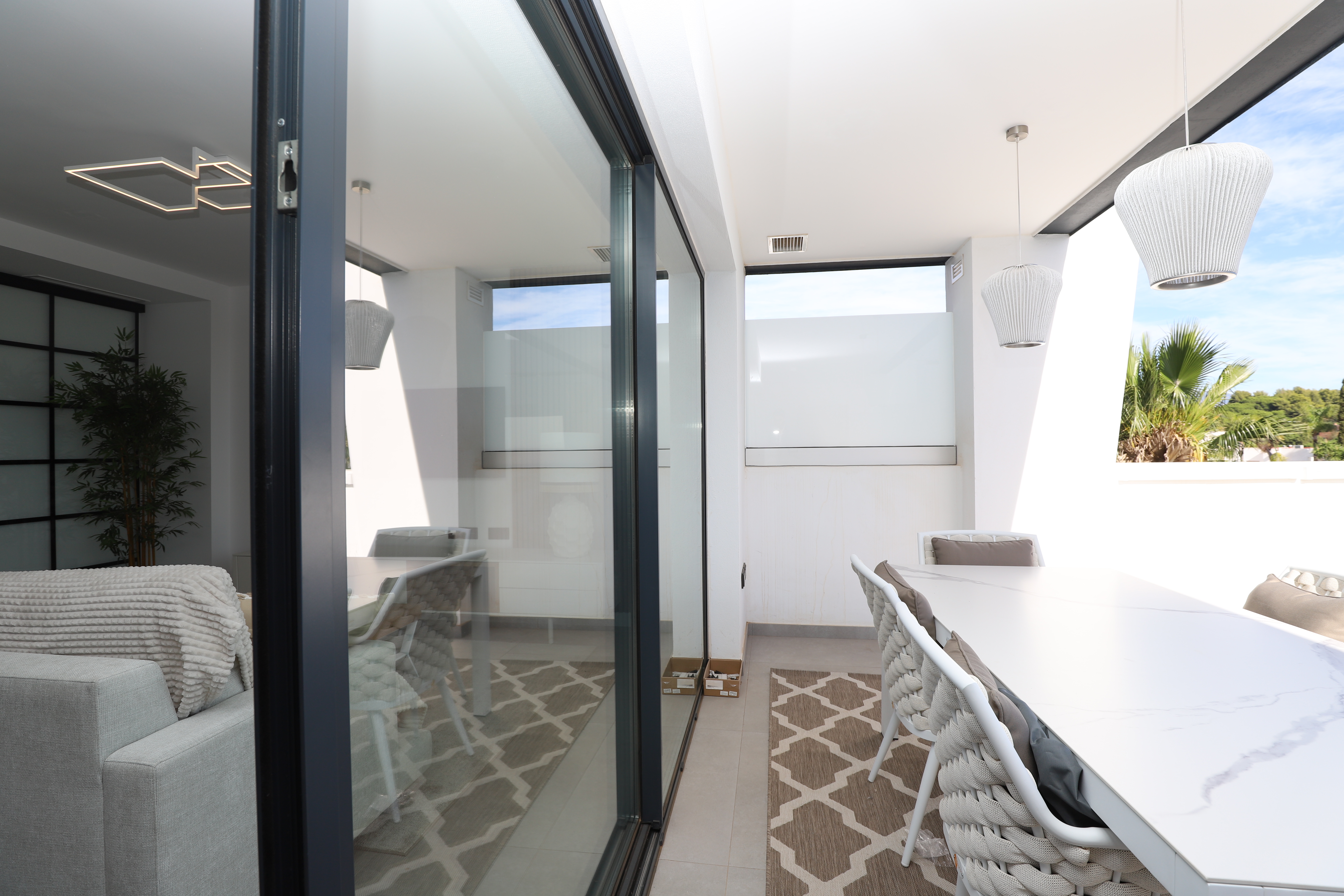 Exclusivo apartamento NUEVO con vistas al mar  y moderno dentro de un complejo de lujo  en Estepona