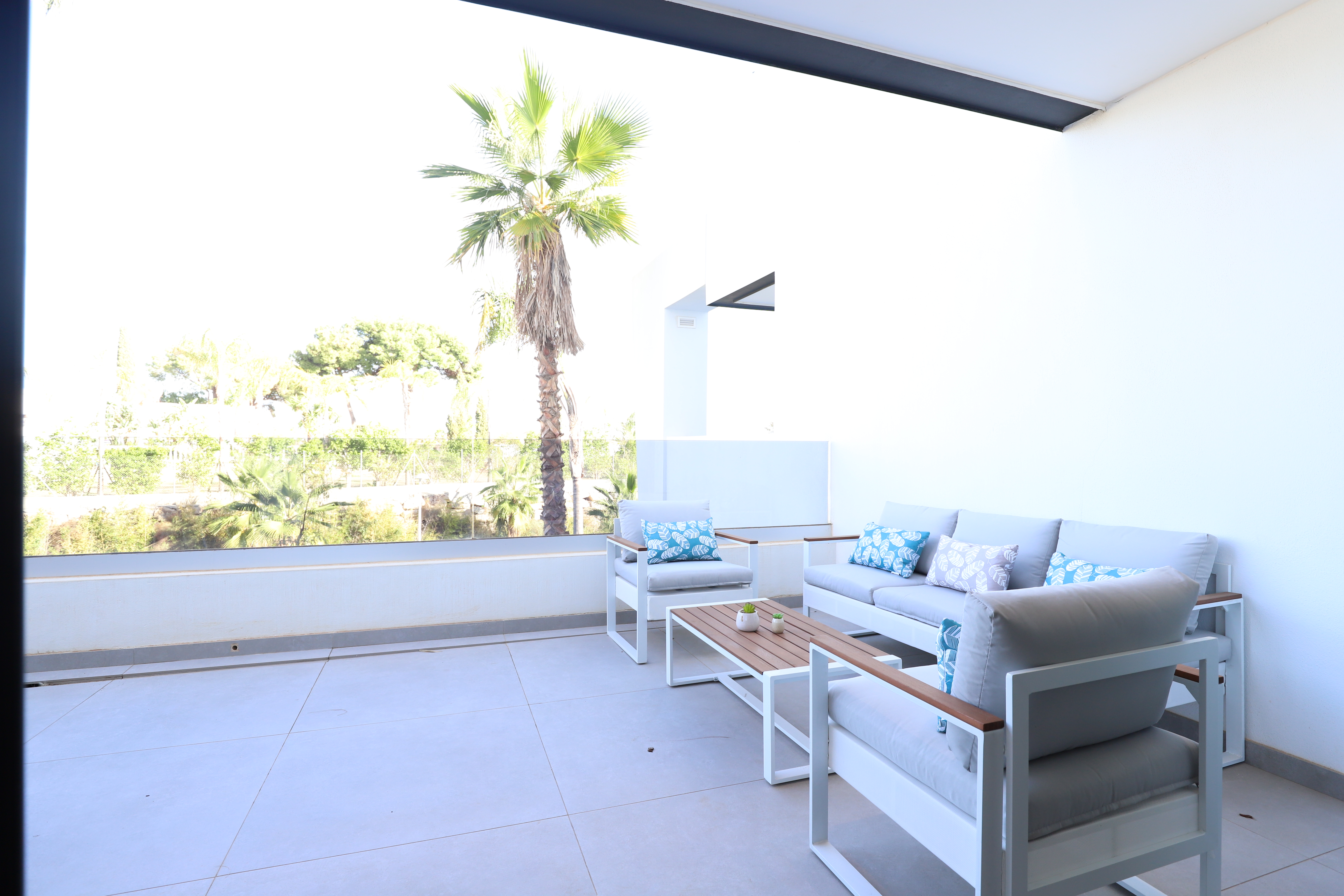 Alquiler de Piso moderno y nuevo en Urbanizacion Altos de Estepona