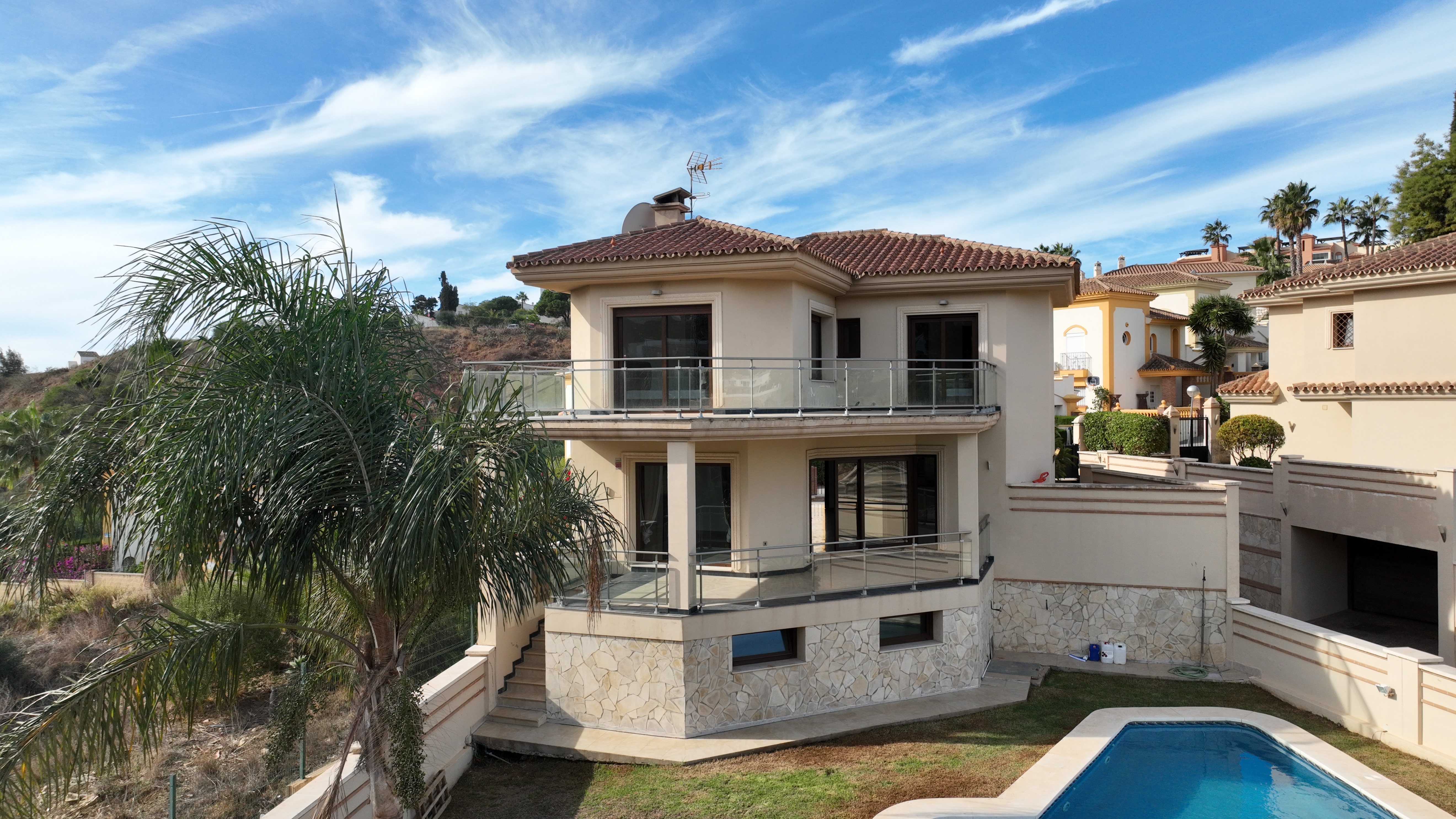En primera linea de Golf se encuentra esta encantadora villa