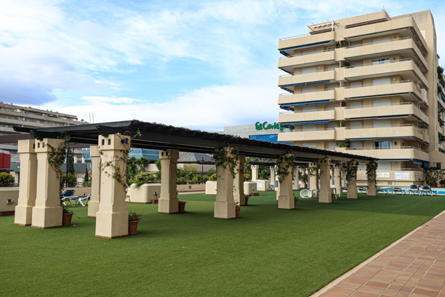 Piso con vistas al mar a la venta en la prestigiosa urbanización Marina Banus.