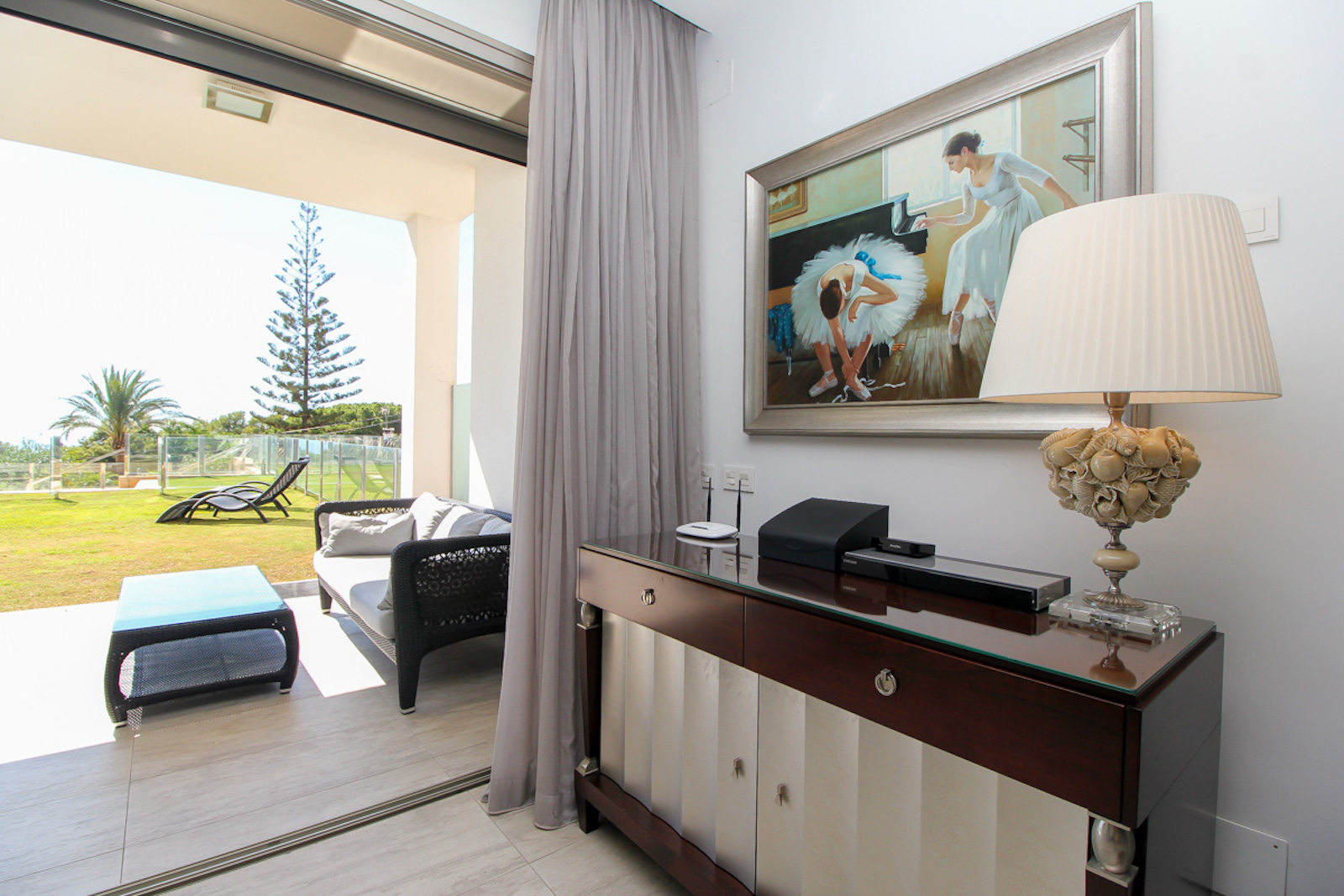 Una de las casas adosadas de sierra blanca mas lujosas de Marbella