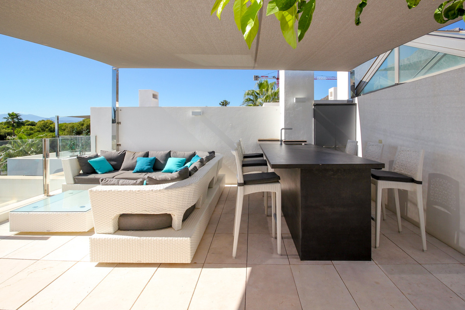 Una de las casas adosadas de sierra blanca mas lujosas de Marbella