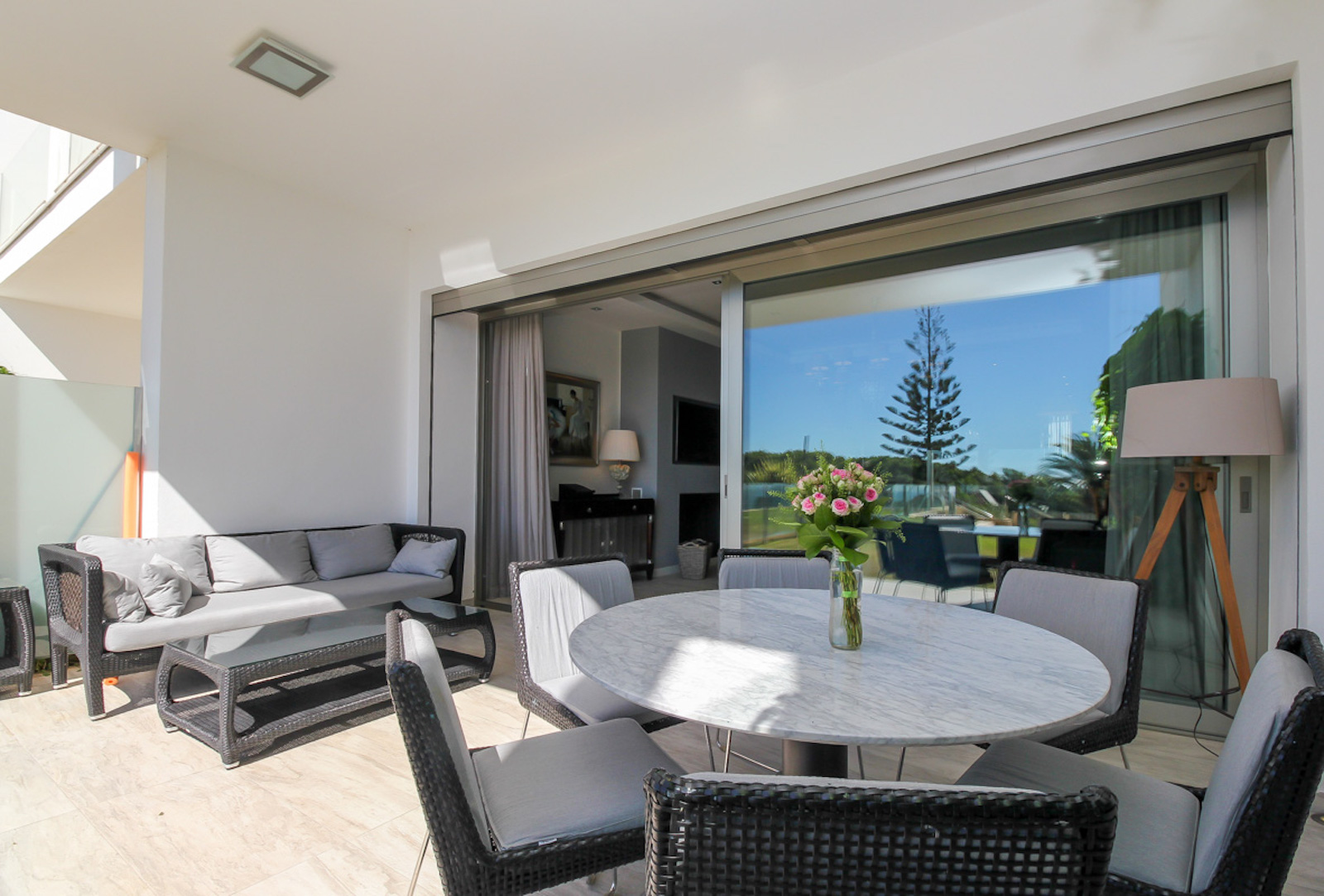 Una de las casas adosadas de sierra blanca mas lujosas de Marbella