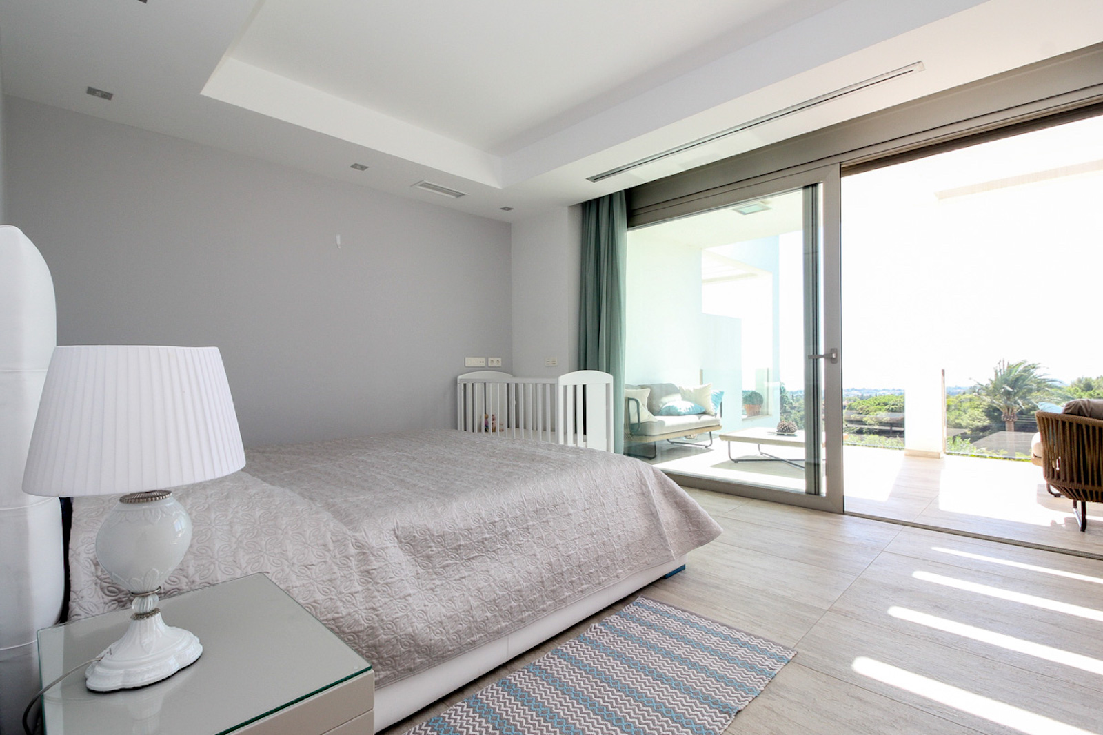 Una de las casas adosadas de sierra blanca mas lujosas de Marbella