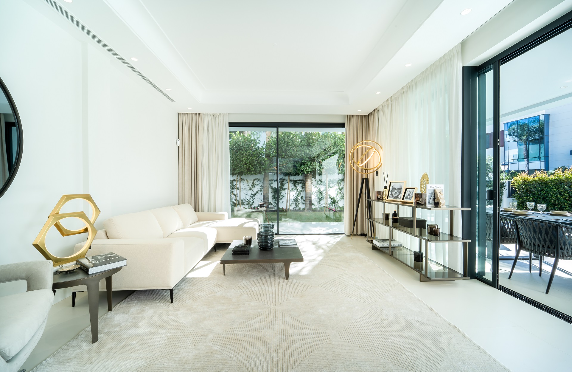 Beautiful new beachside villas in the centre of Marbella Golden Mile