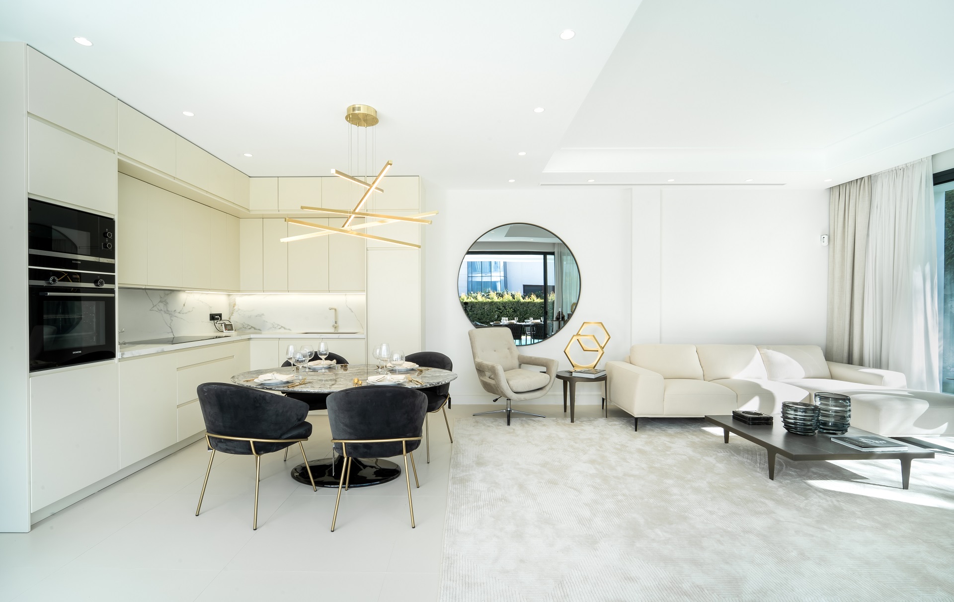 Beautiful new beachside villas in the centre of Marbella Golden Mile