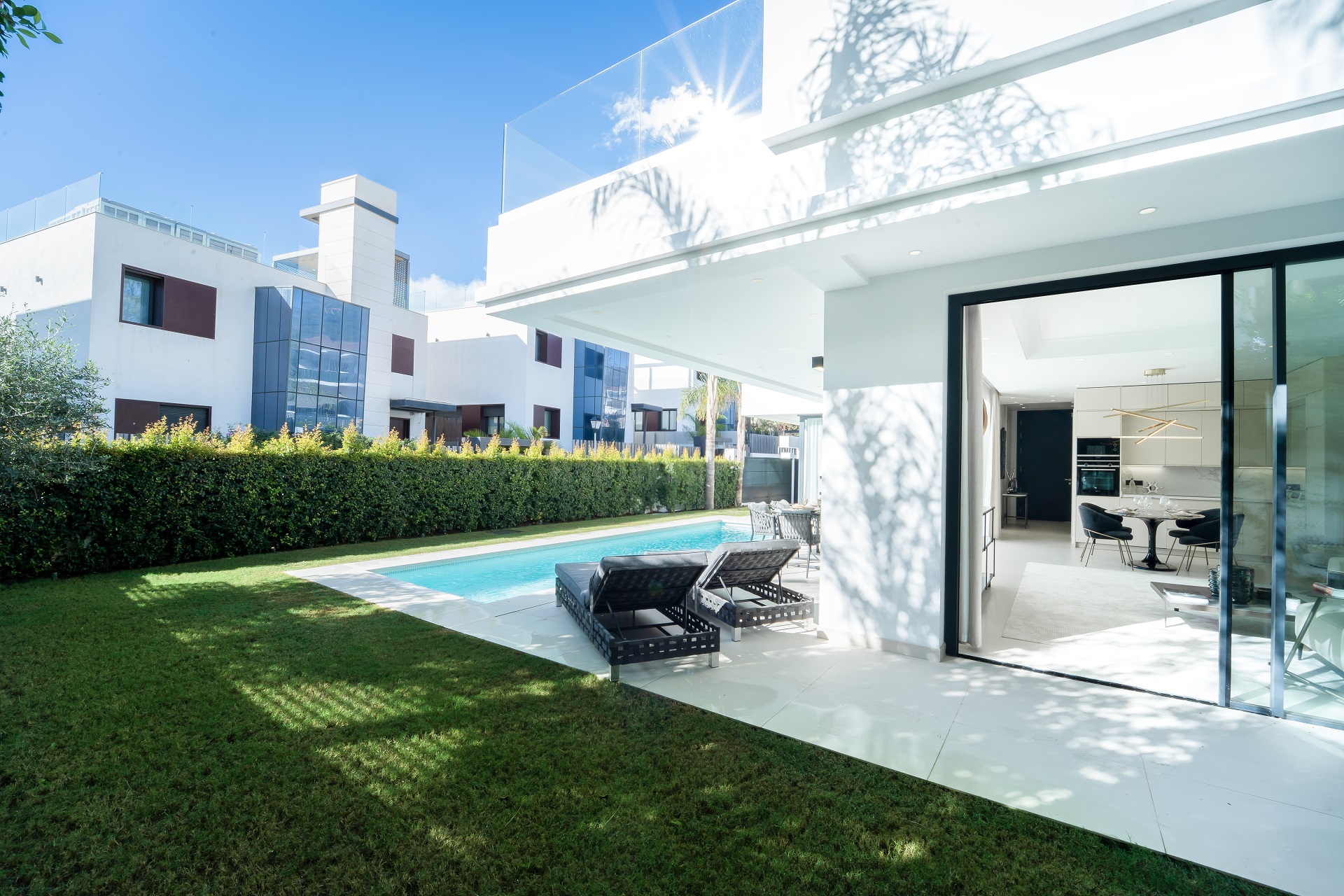 Beautiful new beachside villas in the centre of Marbella Golden Mile