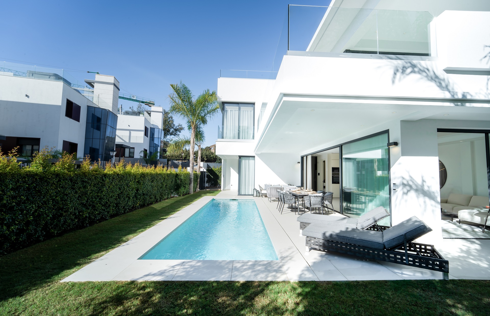Beautiful new beachside villas in the centre of Marbella Golden Mile