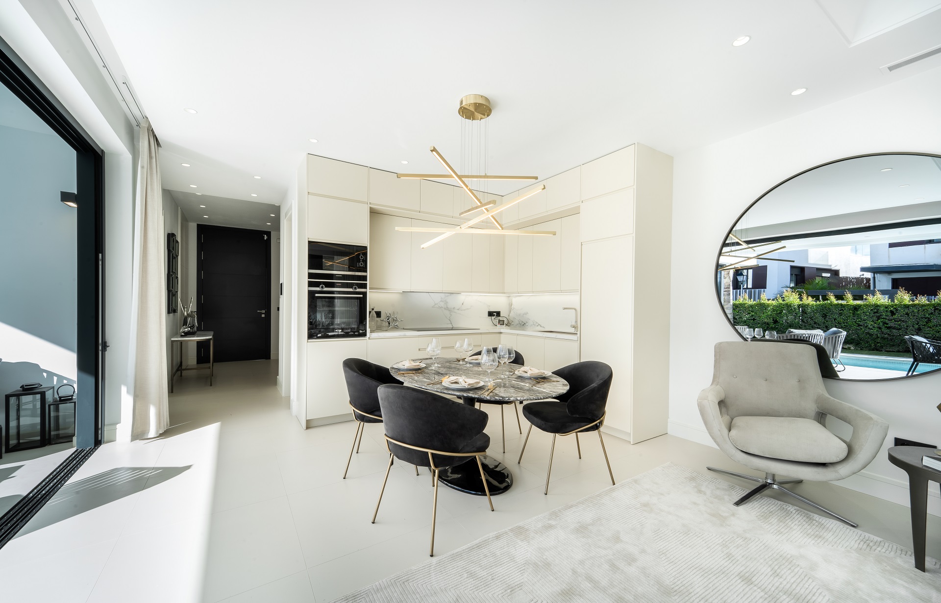 Beautiful new beachside villas in the centre of Marbella Golden Mile