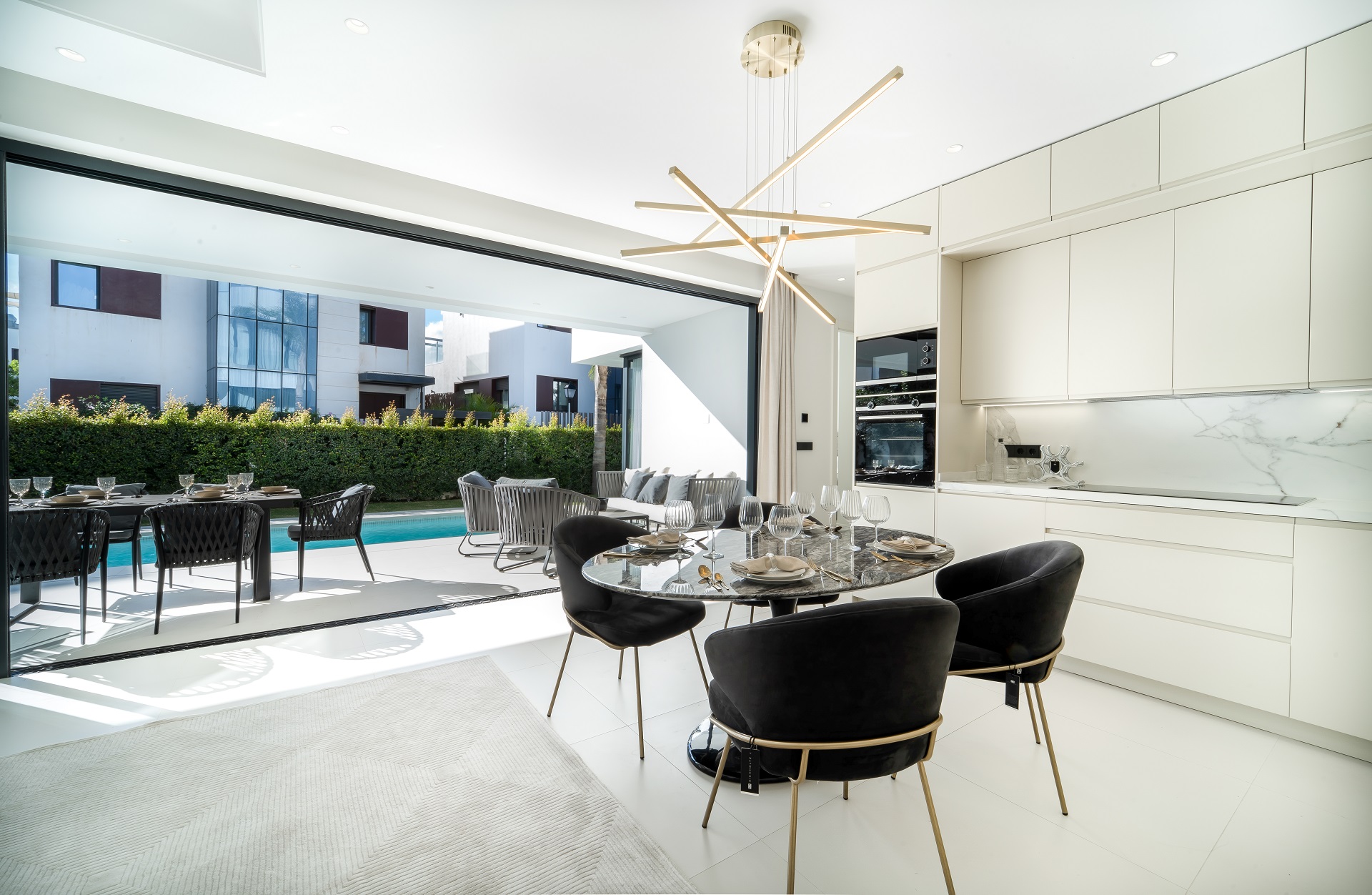 Beautiful new beachside villas in the centre of Marbella Golden Mile
