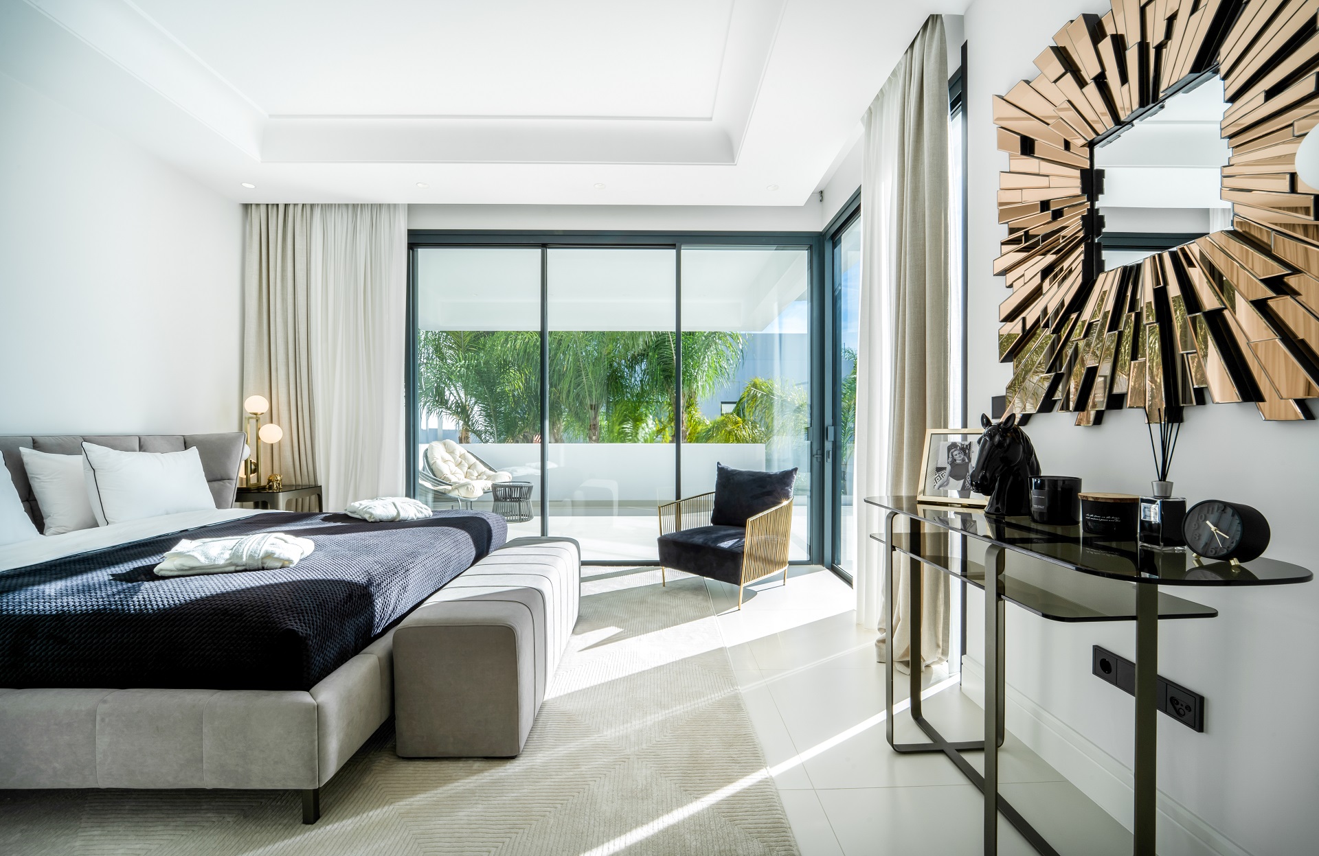 Beautiful new beachside villas in the centre of Marbella Golden Mile