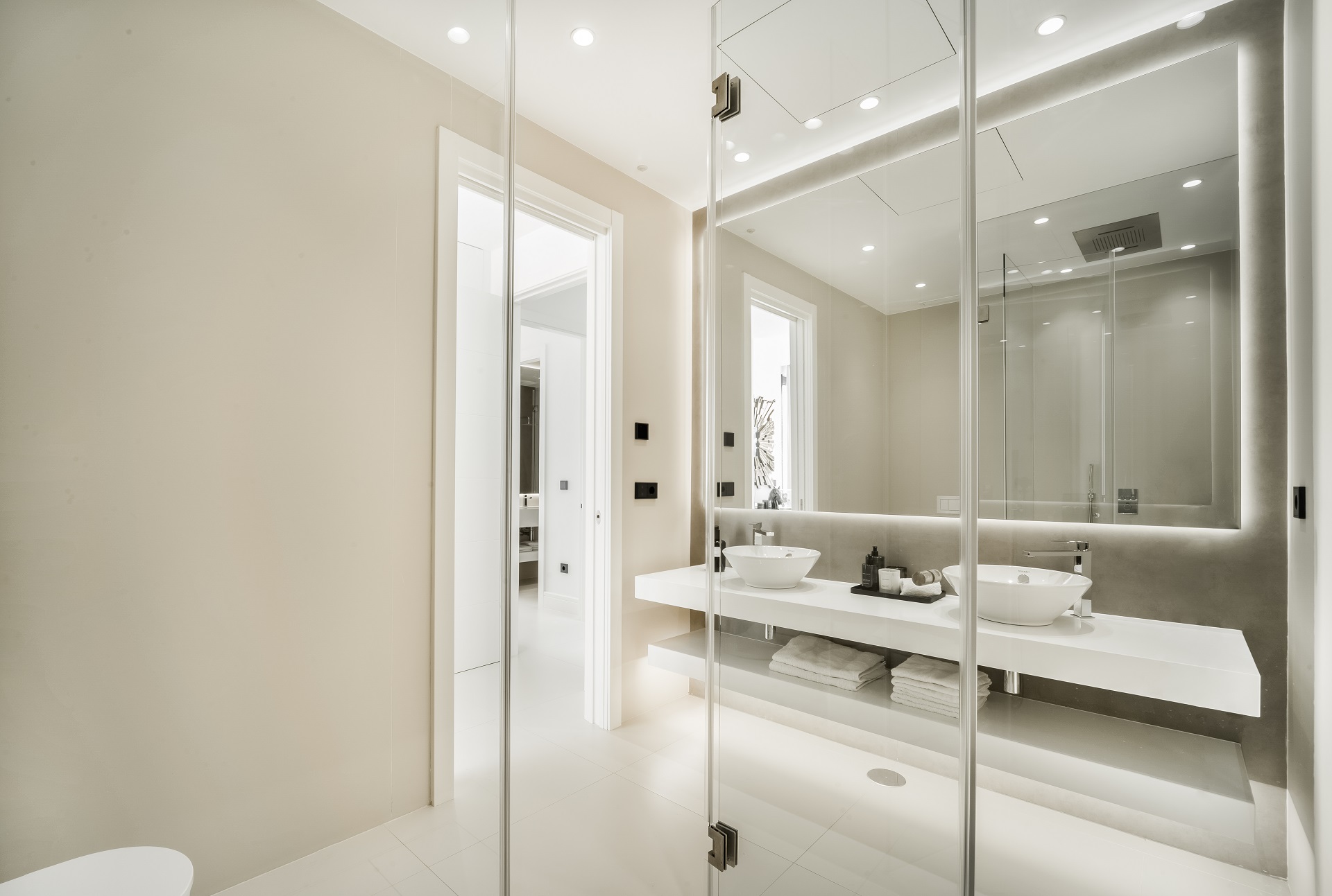 Beautiful new beachside villas in the centre of Marbella Golden Mile