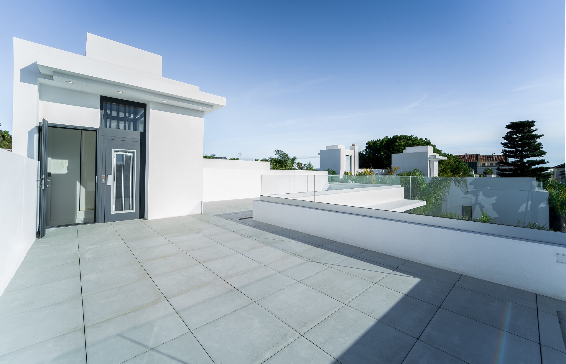 Beautiful new beachside villas in the centre of Marbella Golden Mile