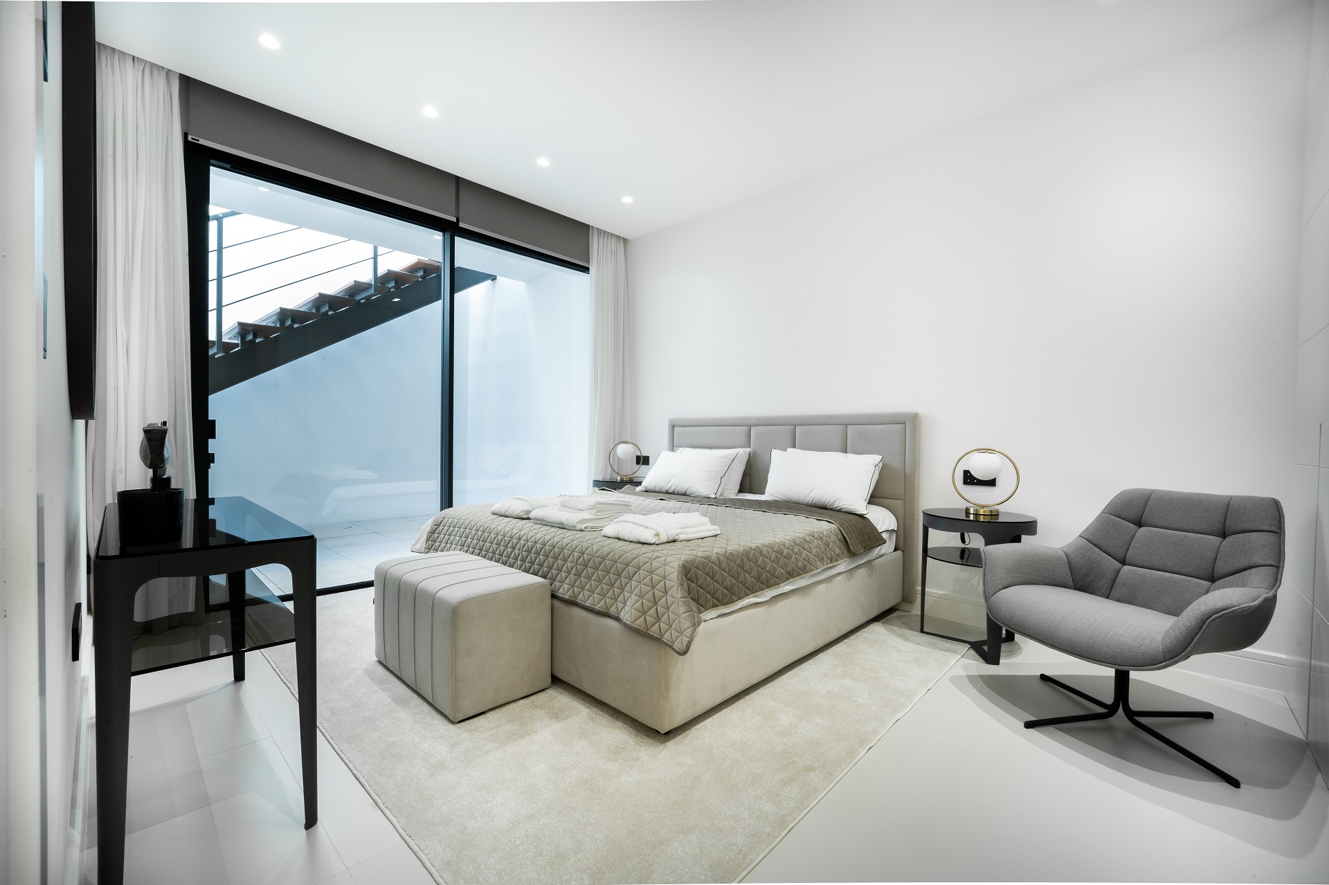 Beautiful new beachside villas in the centre of Marbella Golden Mile
