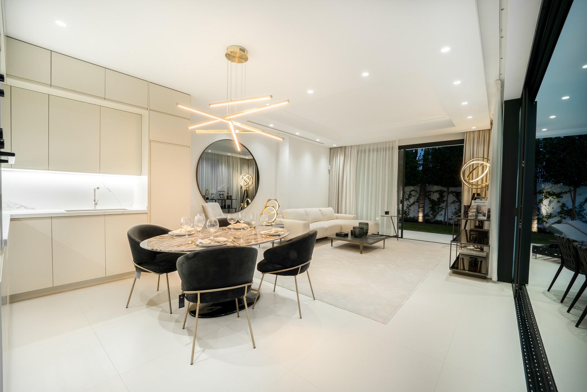 Beautiful new beachside villas in the centre of Marbella Golden Mile