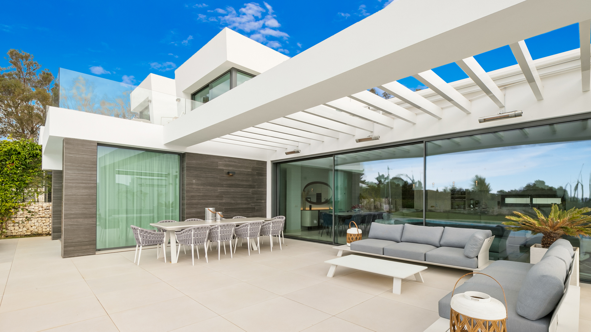 Excellent villa of recent construction in Cabo Royale- Calahonda
