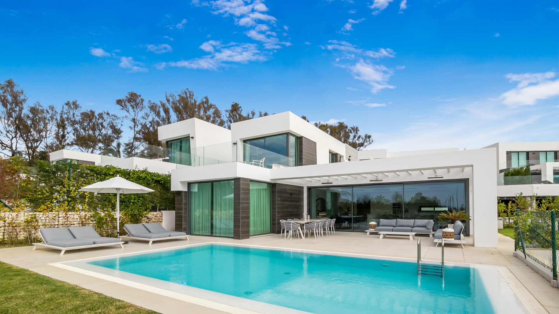 Excellent villa of recent construction in Cabo Royale- Calahonda