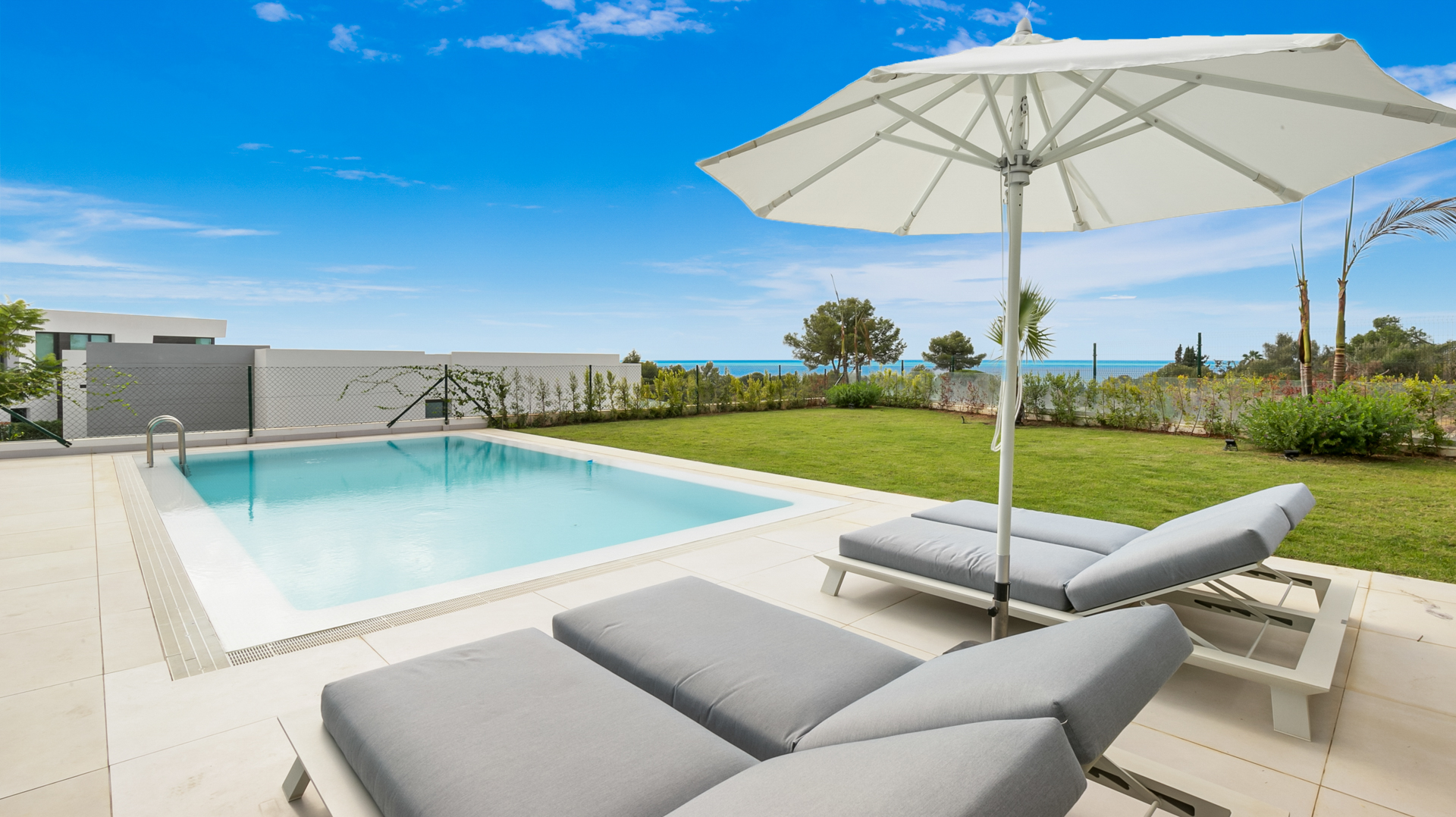 Excellent villa of recent construction in Cabo Royale- Calahonda