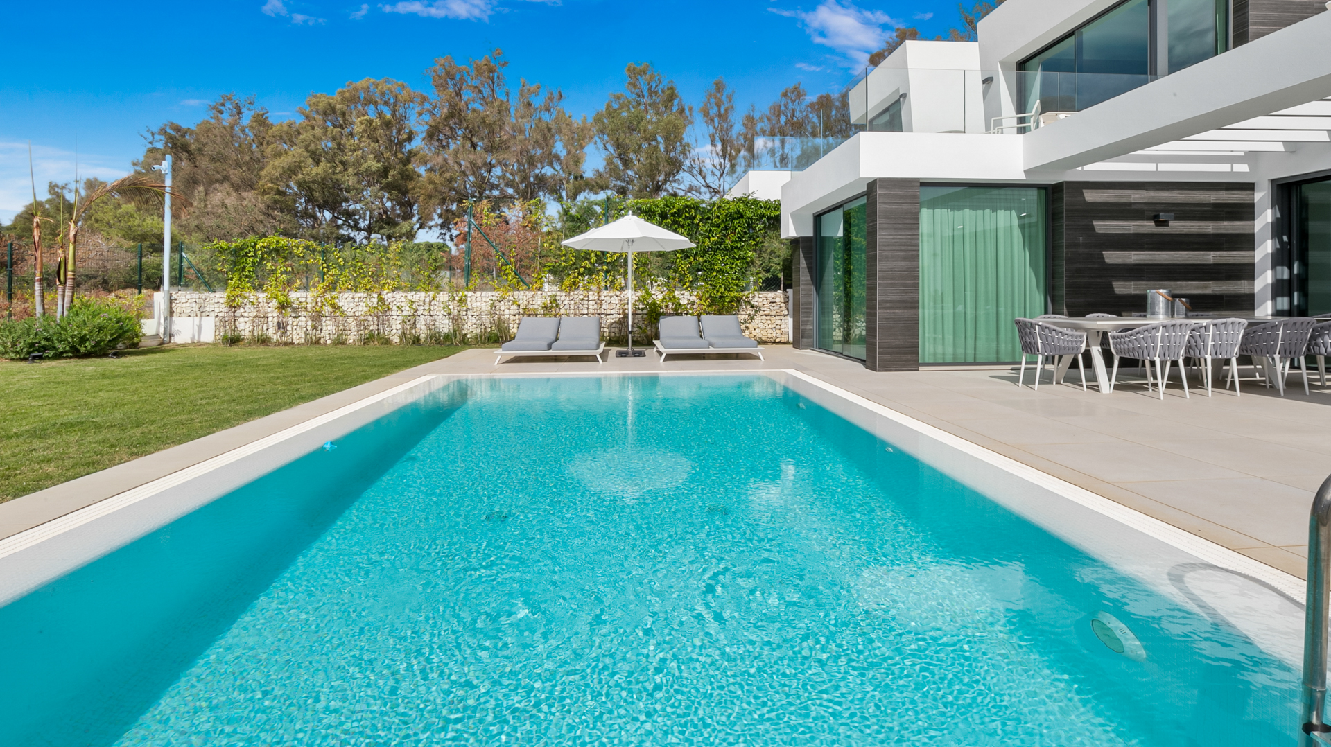 Excellent villa of recent construction in Cabo Royale- Calahonda