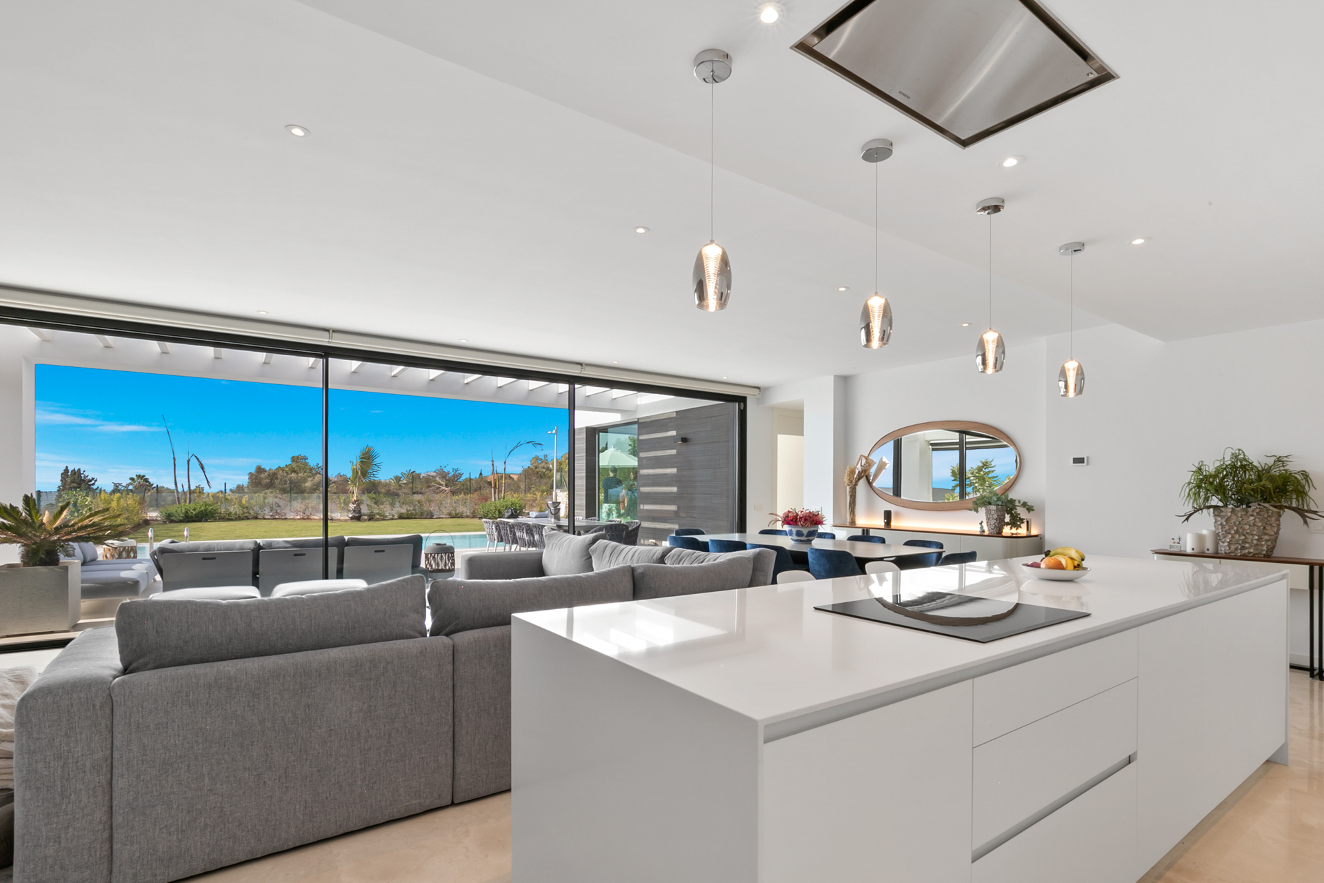 Excellent villa of recent construction in Cabo Royale- Calahonda
