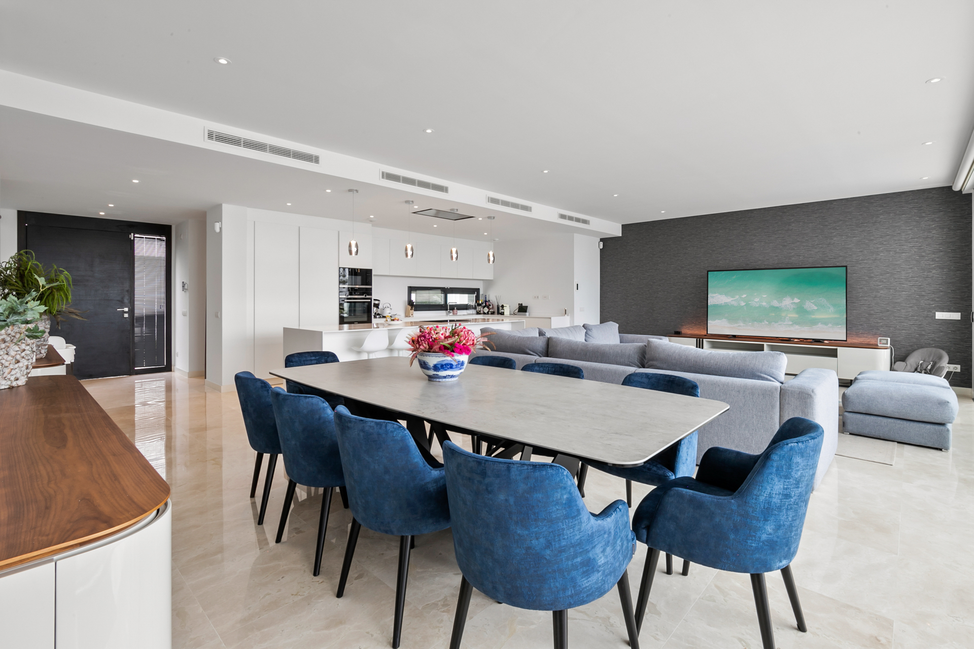 Excellent villa of recent construction in Cabo Royale- Calahonda
