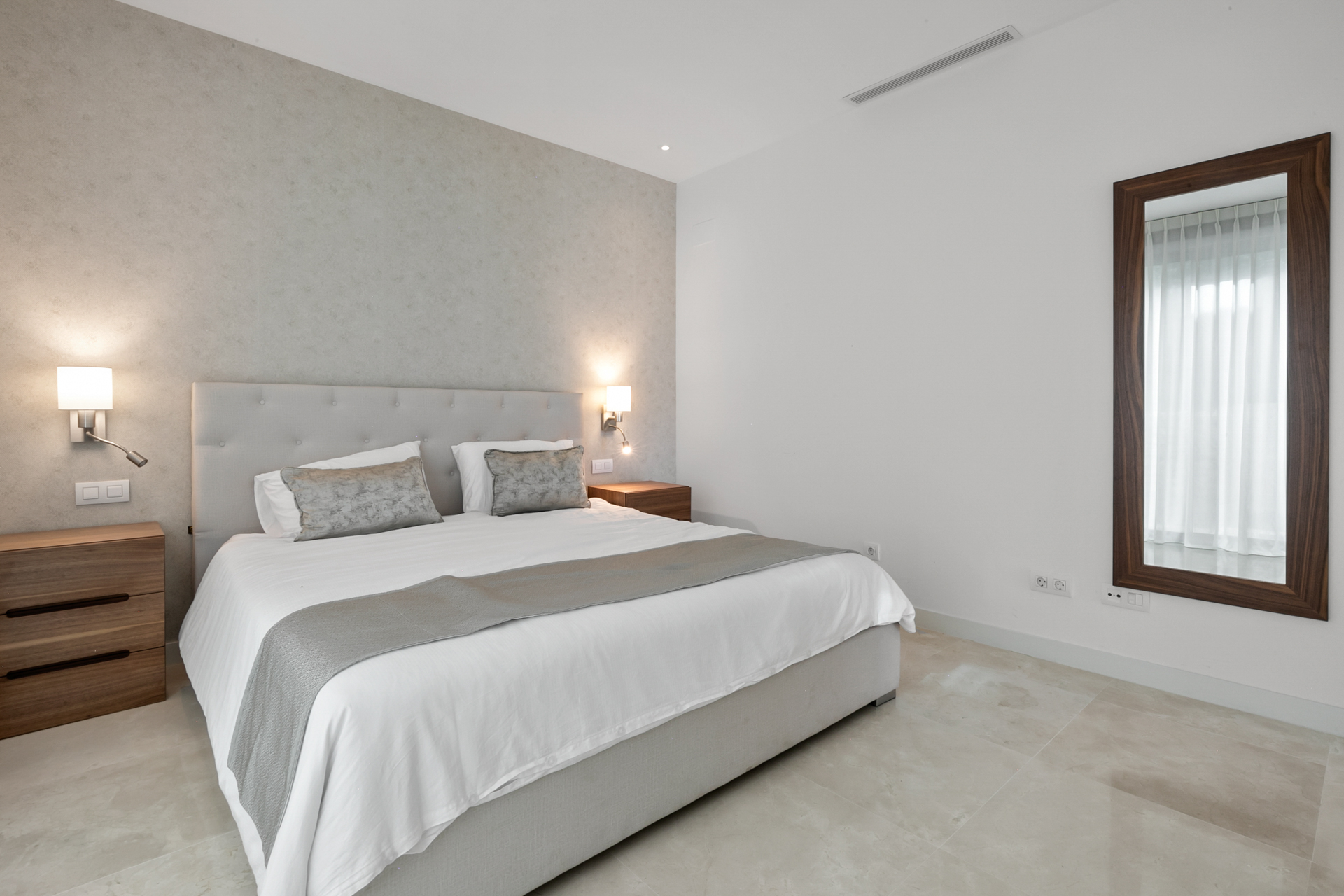 Excellent villa of recent construction in Cabo Royale- Calahonda