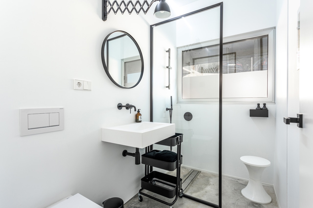 LYXIG MODERN VILLA MED MINIMALISTISK DESIGN I URBANISERINGEN VALTOCADO, MIJAS