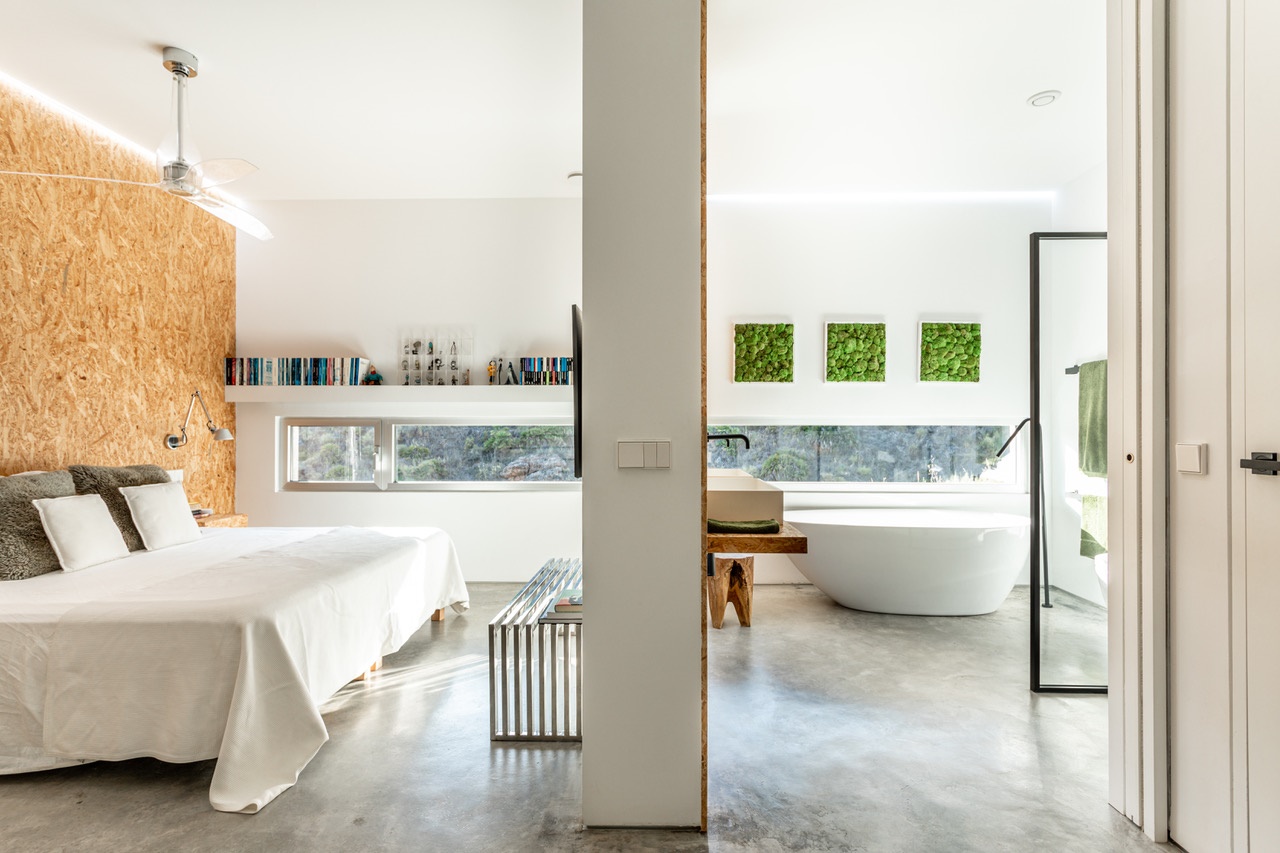 LYXIG MODERN VILLA MED MINIMALISTISK DESIGN I URBANISERINGEN VALTOCADO, MIJAS
