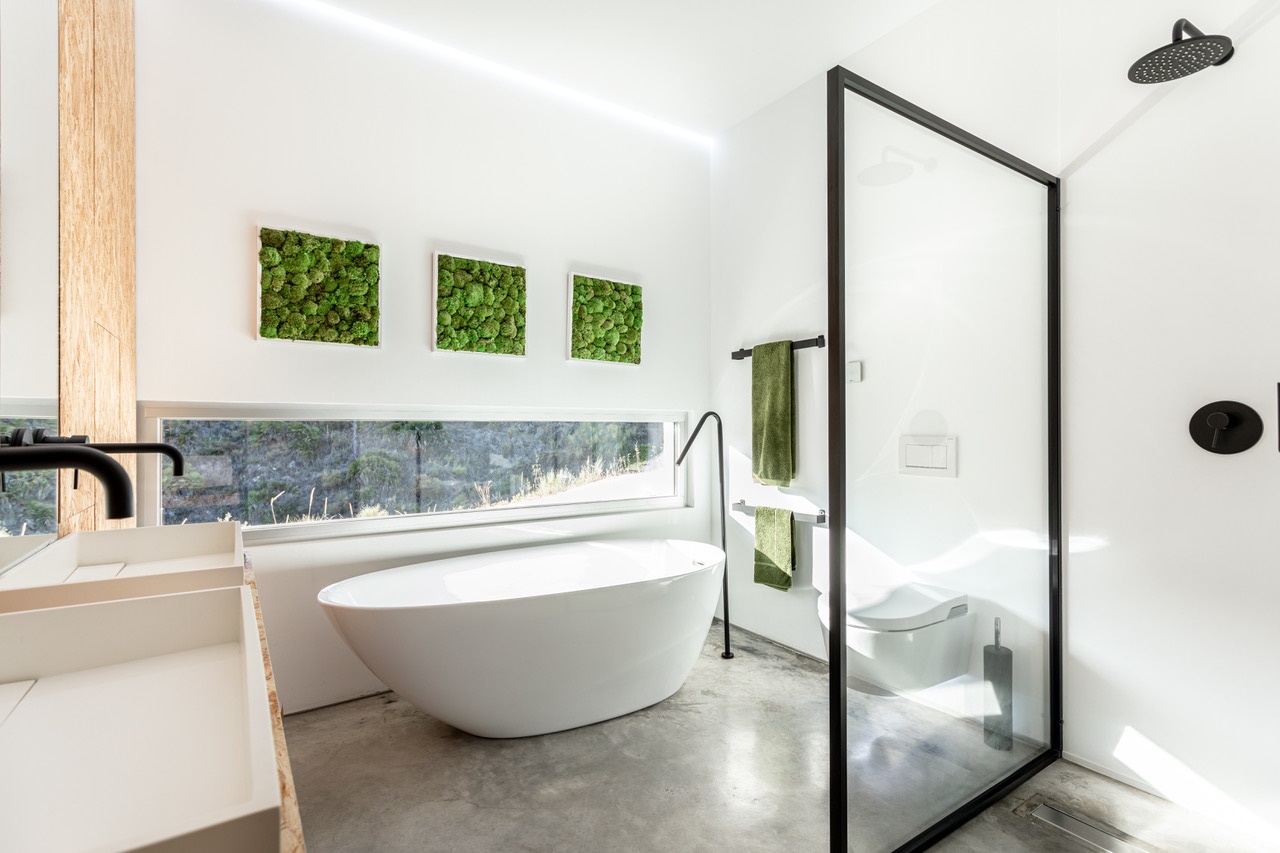 LYXIG MODERN VILLA MED MINIMALISTISK DESIGN I URBANISERINGEN VALTOCADO, MIJAS