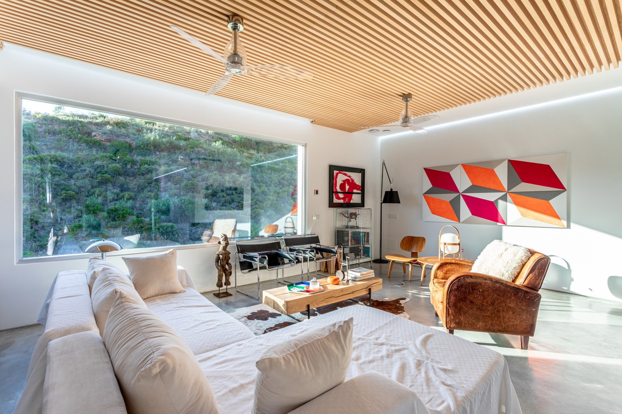 LYXIG MODERN VILLA MED MINIMALISTISK DESIGN I URBANISERINGEN VALTOCADO, MIJAS