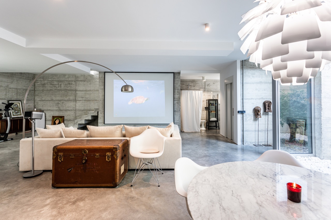 LYXIG MODERN VILLA MED MINIMALISTISK DESIGN I URBANISERINGEN VALTOCADO, MIJAS