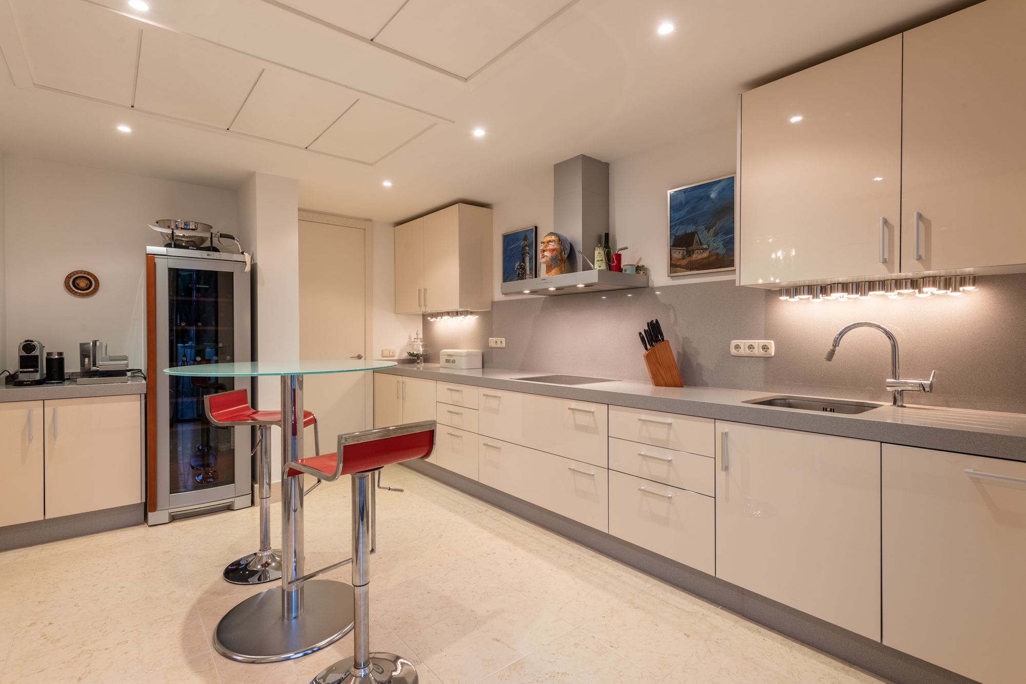 LYXIG DUPLEX TAKVÅNING MED PANORAMAUTSIKT ÖVER HAVET I LOS MONTEROS HILL CLUB - MARBELLA EAST
