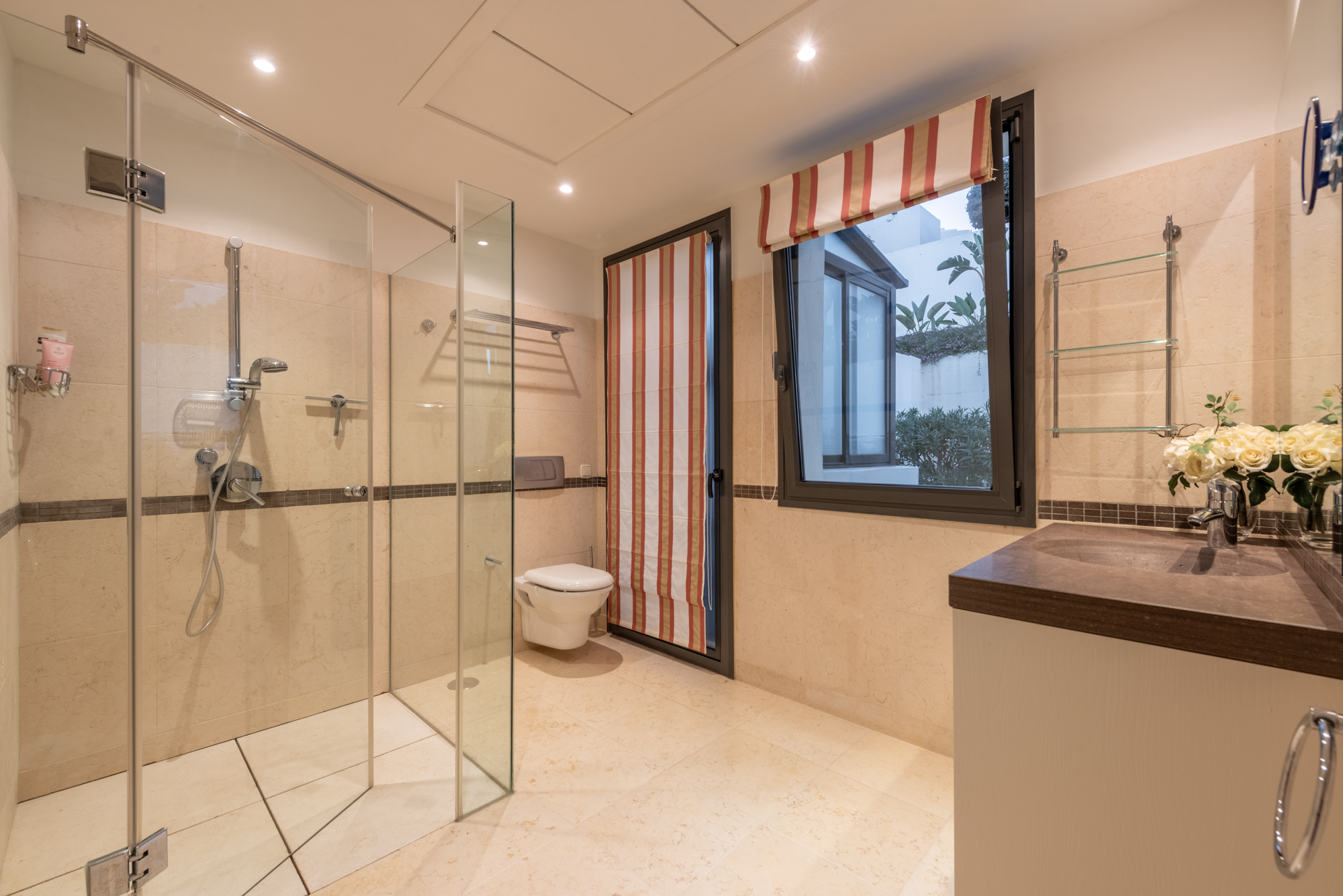 LYXIG DUPLEX TAKVÅNING MED PANORAMAUTSIKT ÖVER HAVET I LOS MONTEROS HILL CLUB - MARBELLA EAST